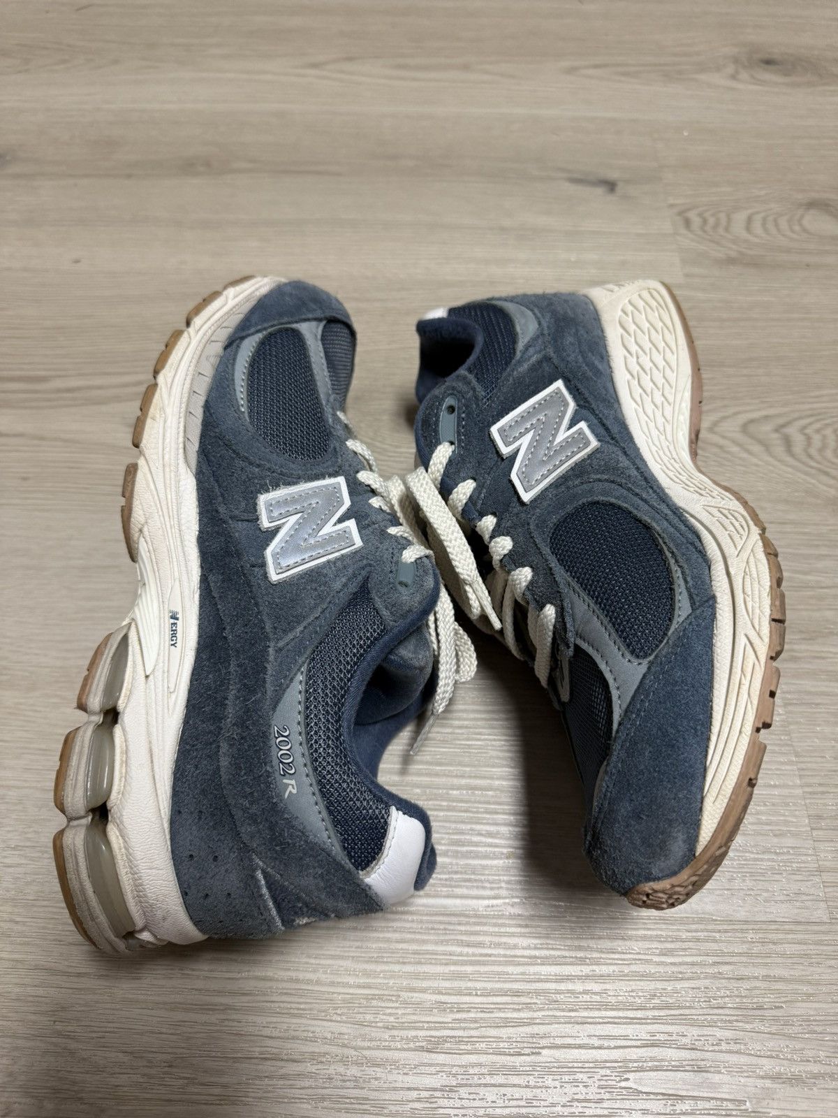 New Balance New Balance 2002R Size US 9 / EU 42 - 4 Thumbnail