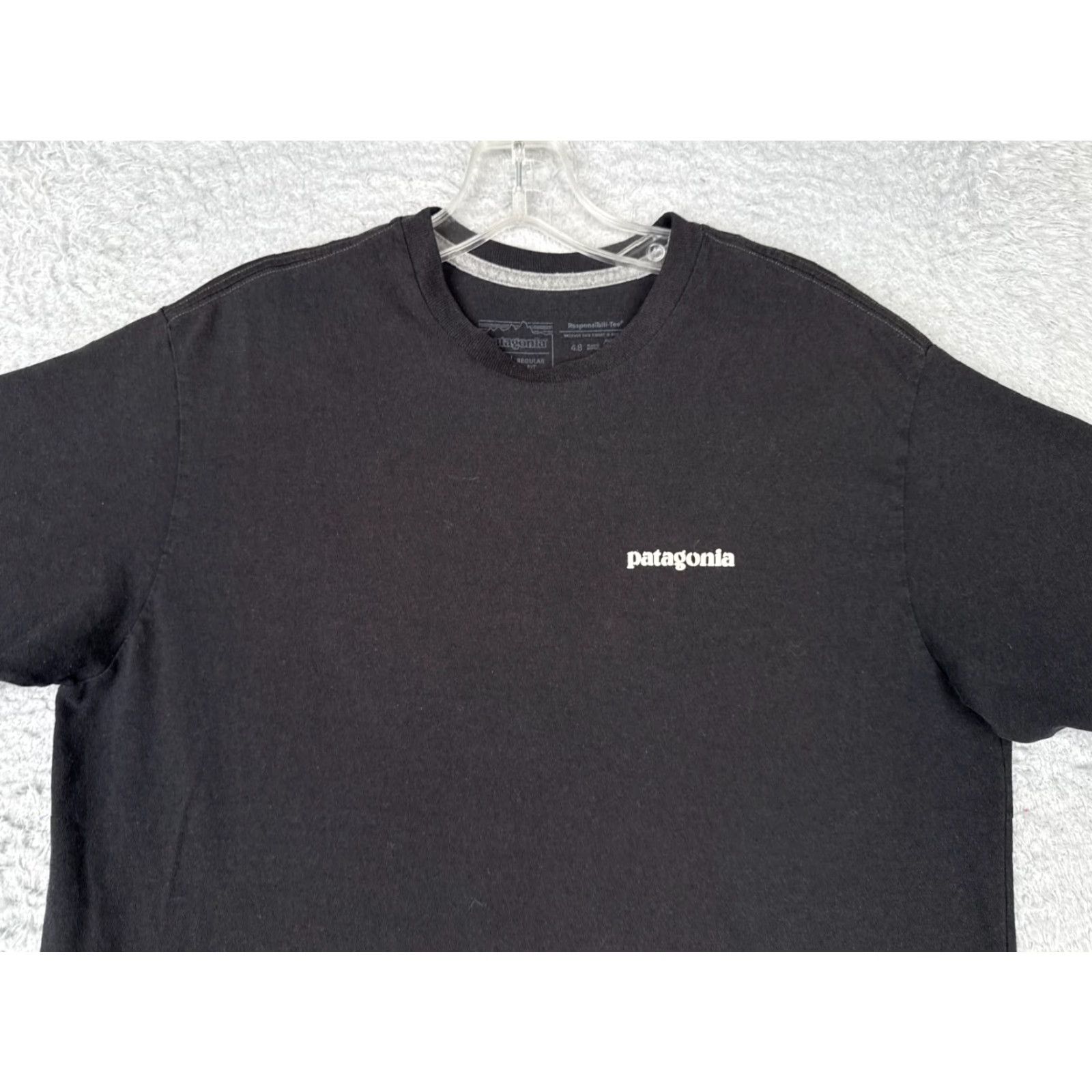 Patagonia Patagonia Shirt Men Small Black Short Sleeve Crew Neck Polyester Blend READ Shirt Mens Small Black Short Sleeve Crew Neck Patagonia T-Shirt 90s? Size US S / EU 44-46 / 1 - 4 Thumbnail