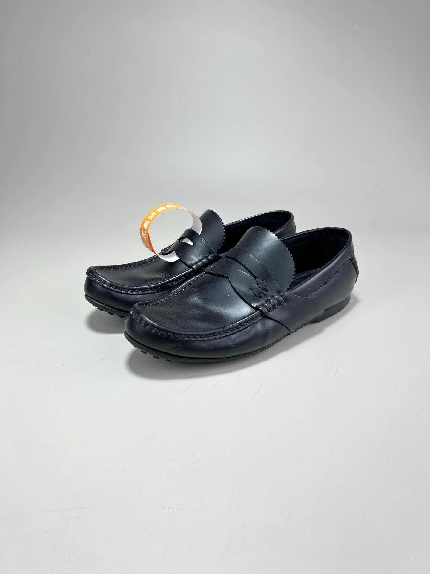 Louis Vuitton LOUIS VUITTON Black Loafers Size US 6 / EU 39 - 1 Thumbnail