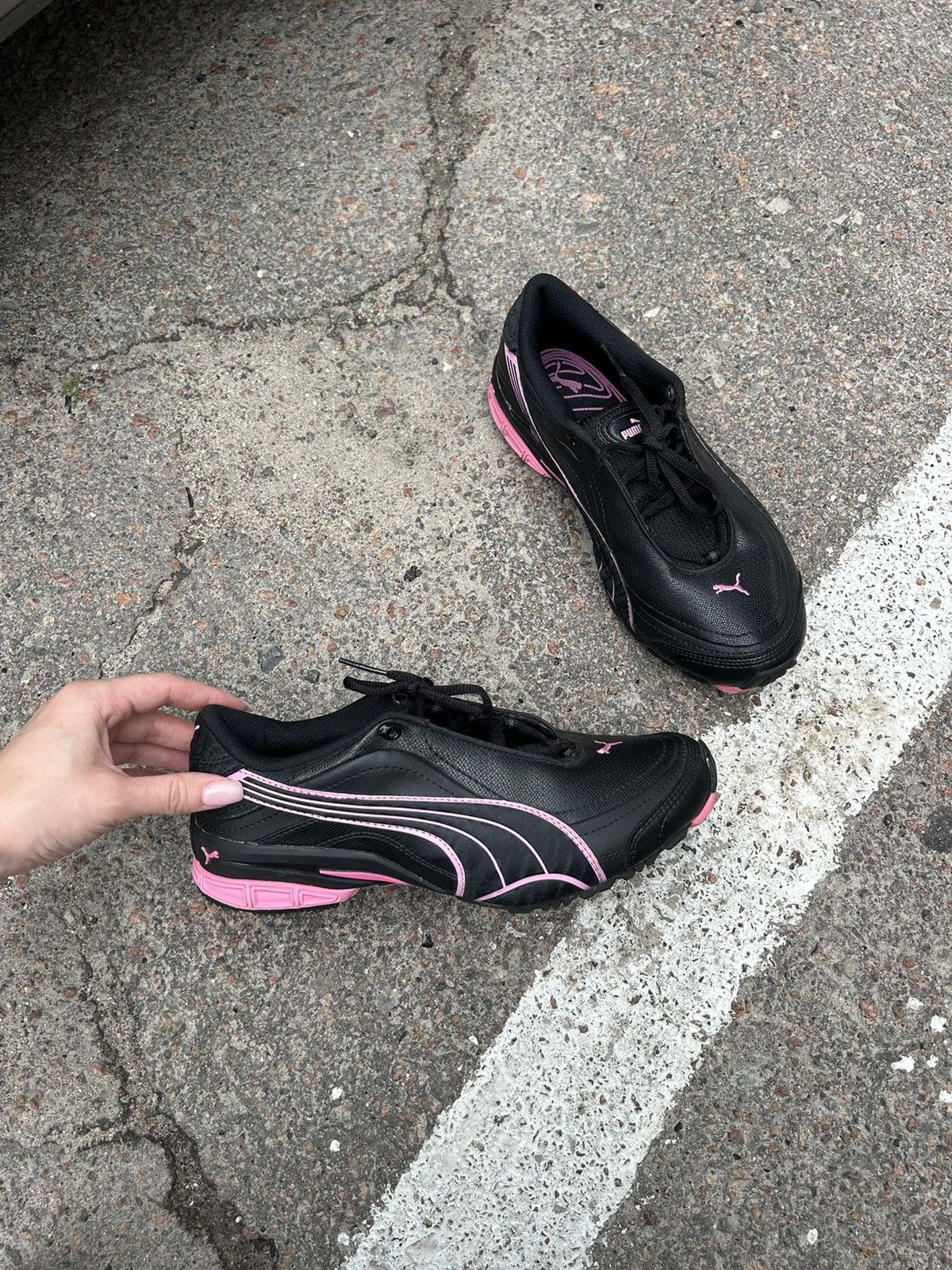 Puma × Vintage 2000s Puma Vintage Sneakers black pink Size US 6 / IT 36 - 5 Thumbnail