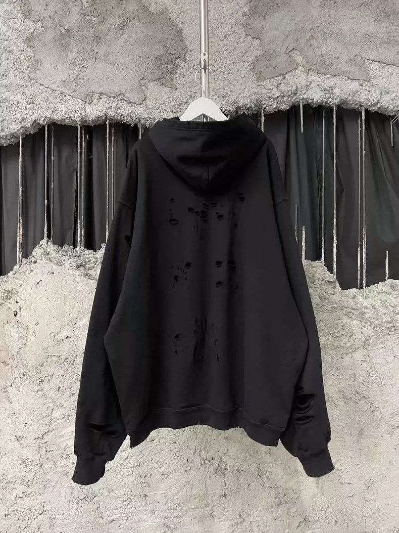 Balenciaga Balenciaga Black Distressed Hoodie Sweatshirt Size US S / EU 44-46 / 1 - 2 Thumbnail