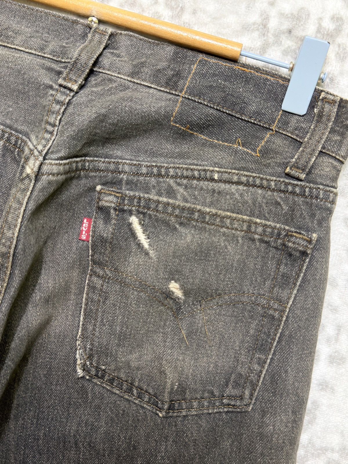 Levi's Vintage Levi's 501 Red Tab Grey Fly Button Distressed Jeans Size US 29 - 14 Thumbnail