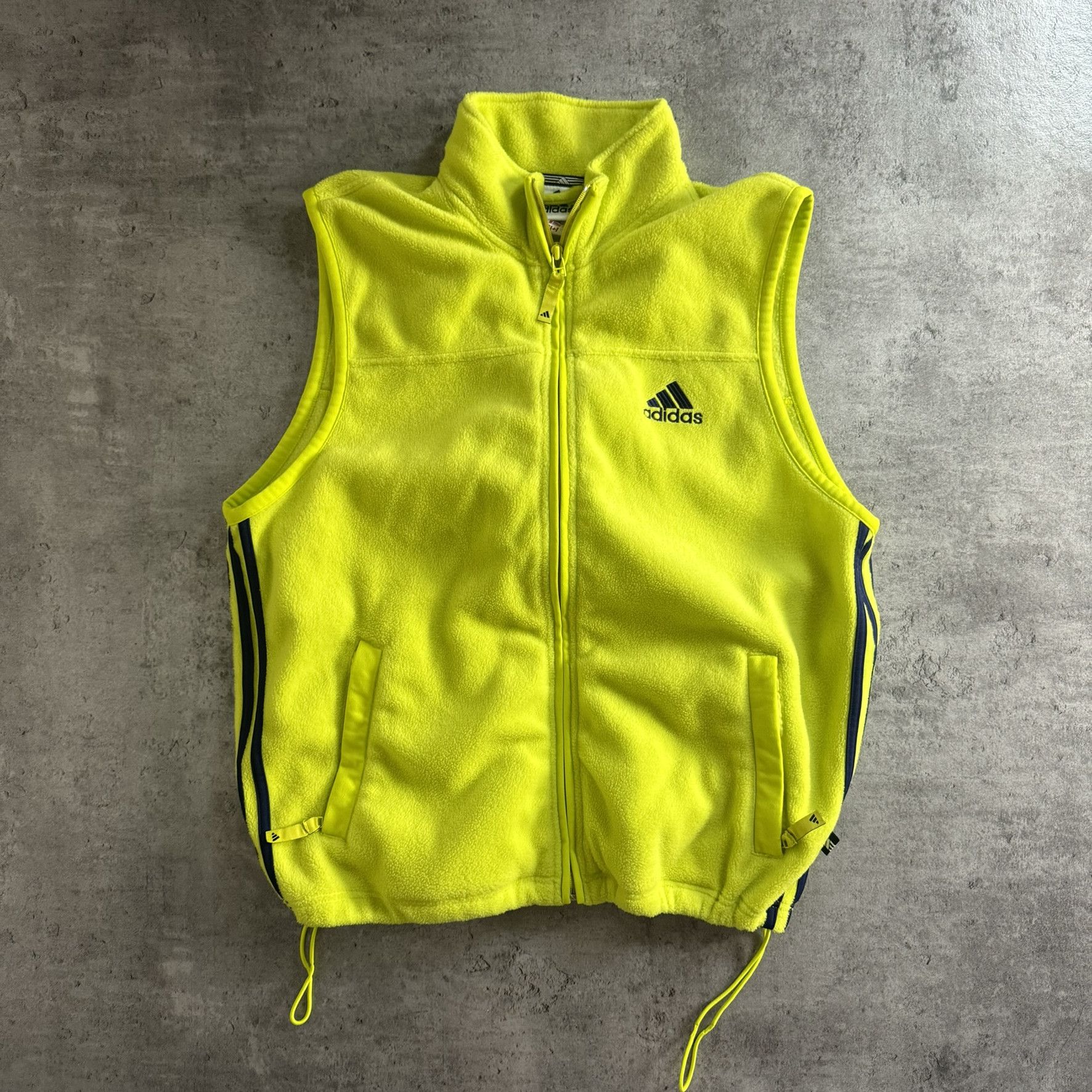 Adidas × Vintage Vintage Adidas Neon Printed vintage grey yellow fleece sh Size US L / EU 52-54 / 3 - 1 Thumbnail