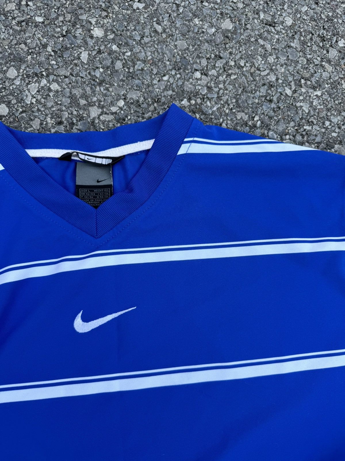Nike × Vintage Nike central swoosh boxy tees logo vintage rap skate y2k Size US L / EU 52-54 / 3 - 2 Thumbnail