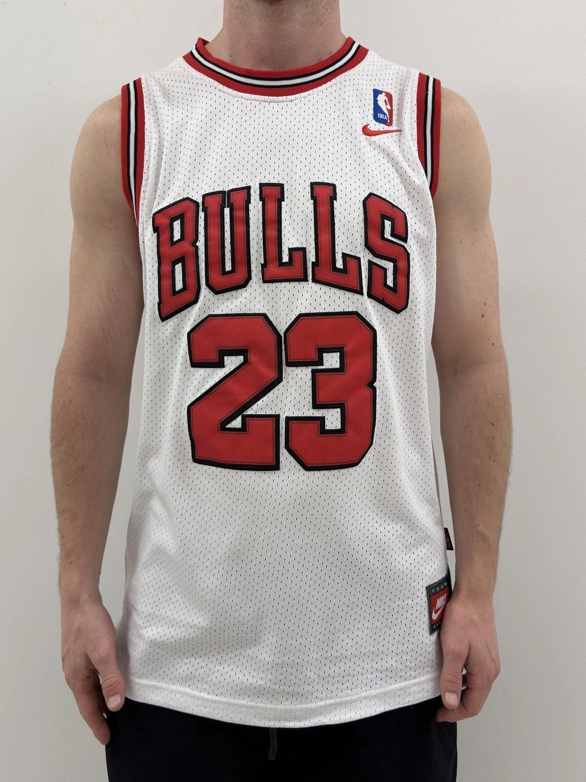 Nike Vintage Michael Jordan Jersey Chicago Bulls White Nike Mens Size US S / EU 44-46 / 1 - 2 Thumbnail