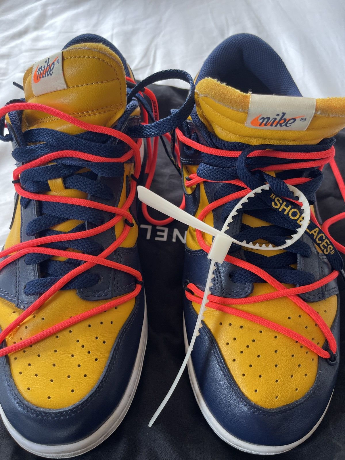 Nike × Off-White Off white Nike Dunk University Gold Size US 9.5 / EU 42-43 - 10 Thumbnail