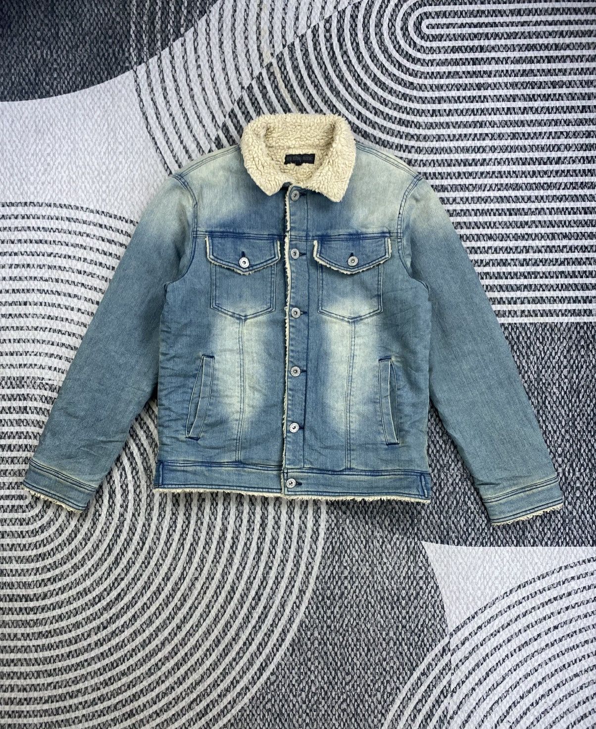 In The Attic Vintage In The Attic Denim Trucker Sherpa Jacket Size US M / EU 48-50 / 2 - 1 Thumbnail