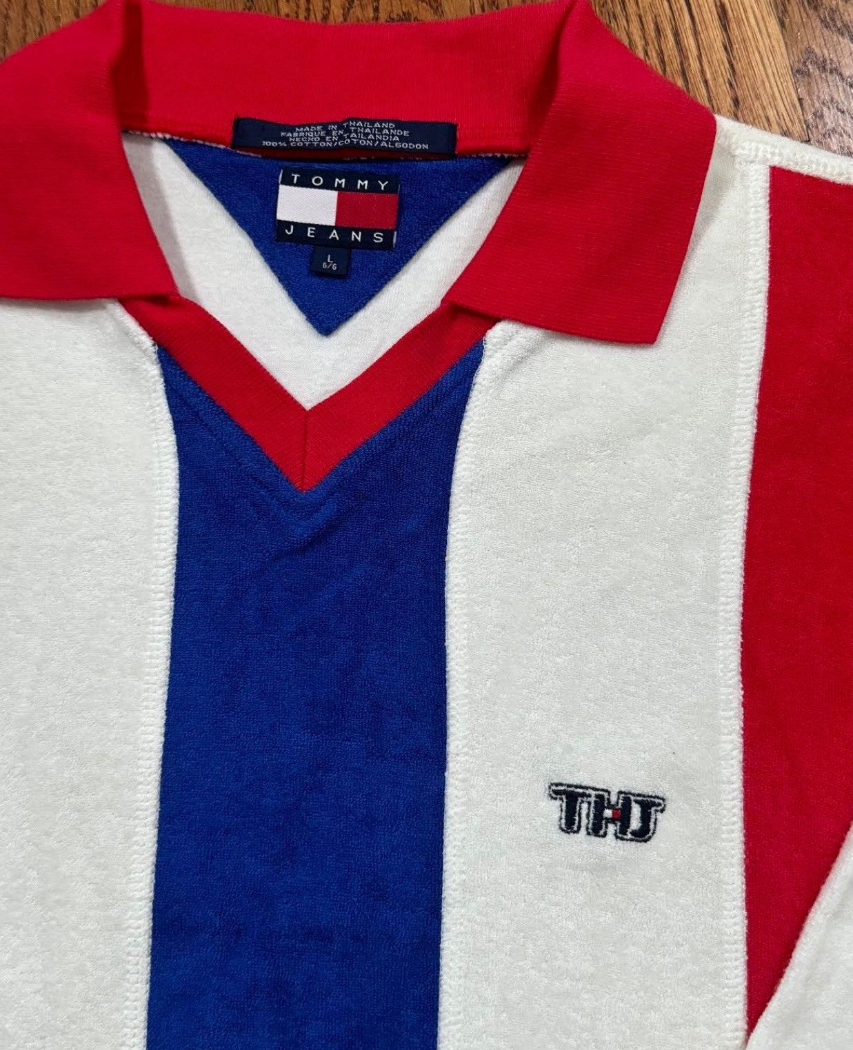 Tommy Hilfiger Vintage Tommy Hilfiger Striped Terry Cloth Shirt (Size L) Size US L / EU 52-54 / 3 - 3 Thumbnail