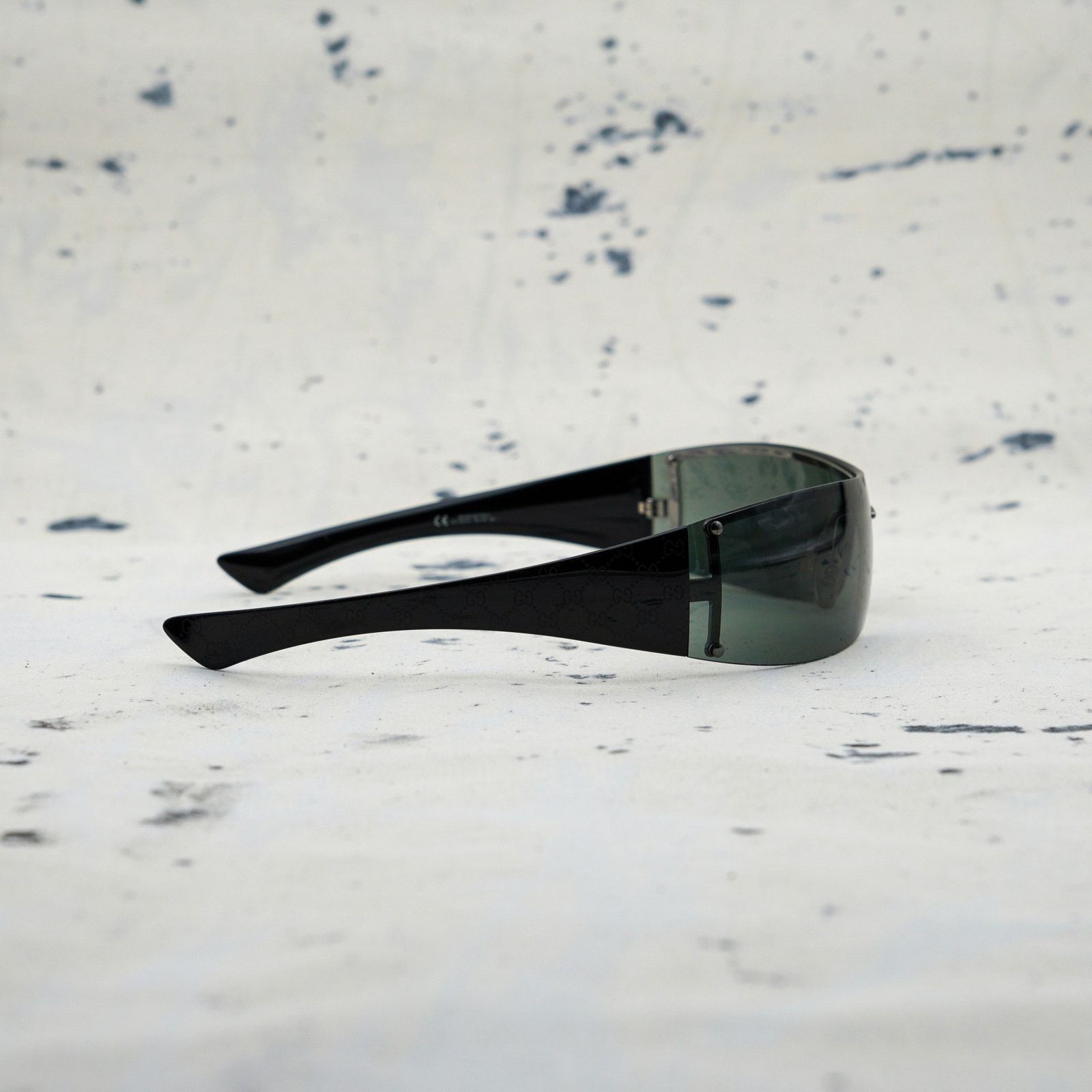 Gucci Vintage gucci gg 1824 monogram shield black wrap sunglasses Size ONE SIZE - 3 Thumbnail