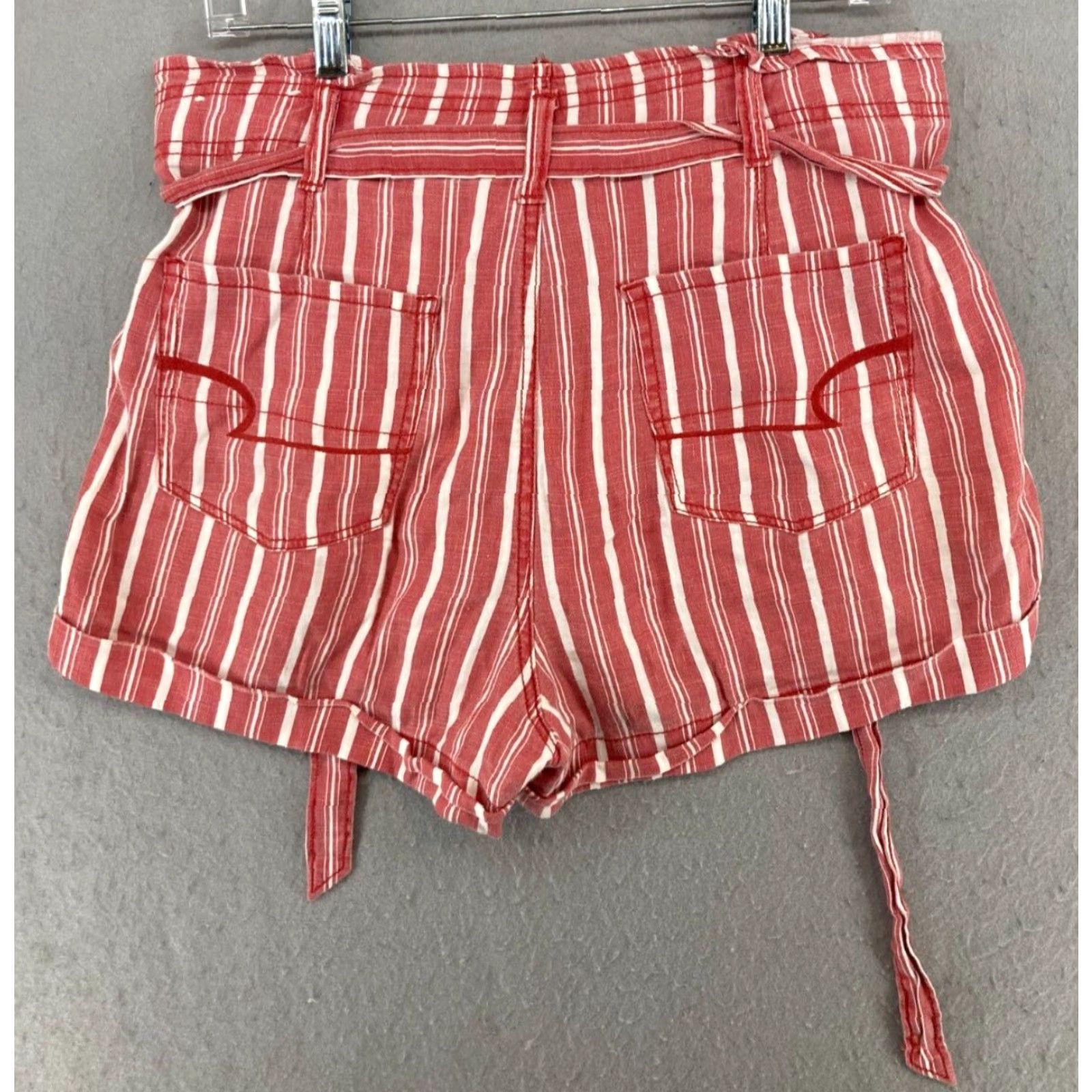 American Eagle Outfitters American Eagle Shorts Womens 10 Red Stripe Paperbag Belted Size 32" / US 10 / IT 46 - 6 Thumbnail