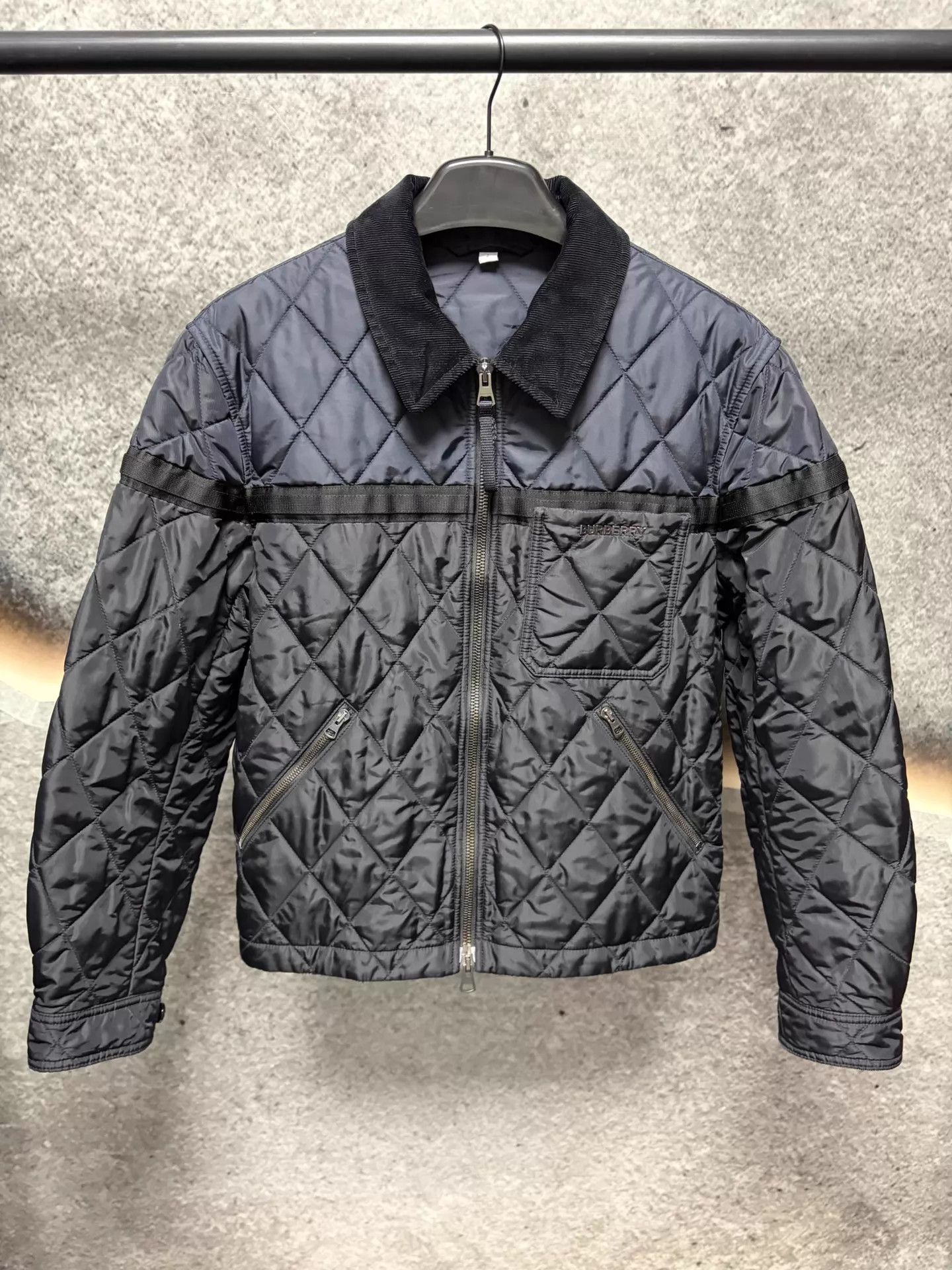 Burberry Burberry Men's S Size Near New Jacket Size US S / EU 44-46 / 1 - 1 Thumbnail