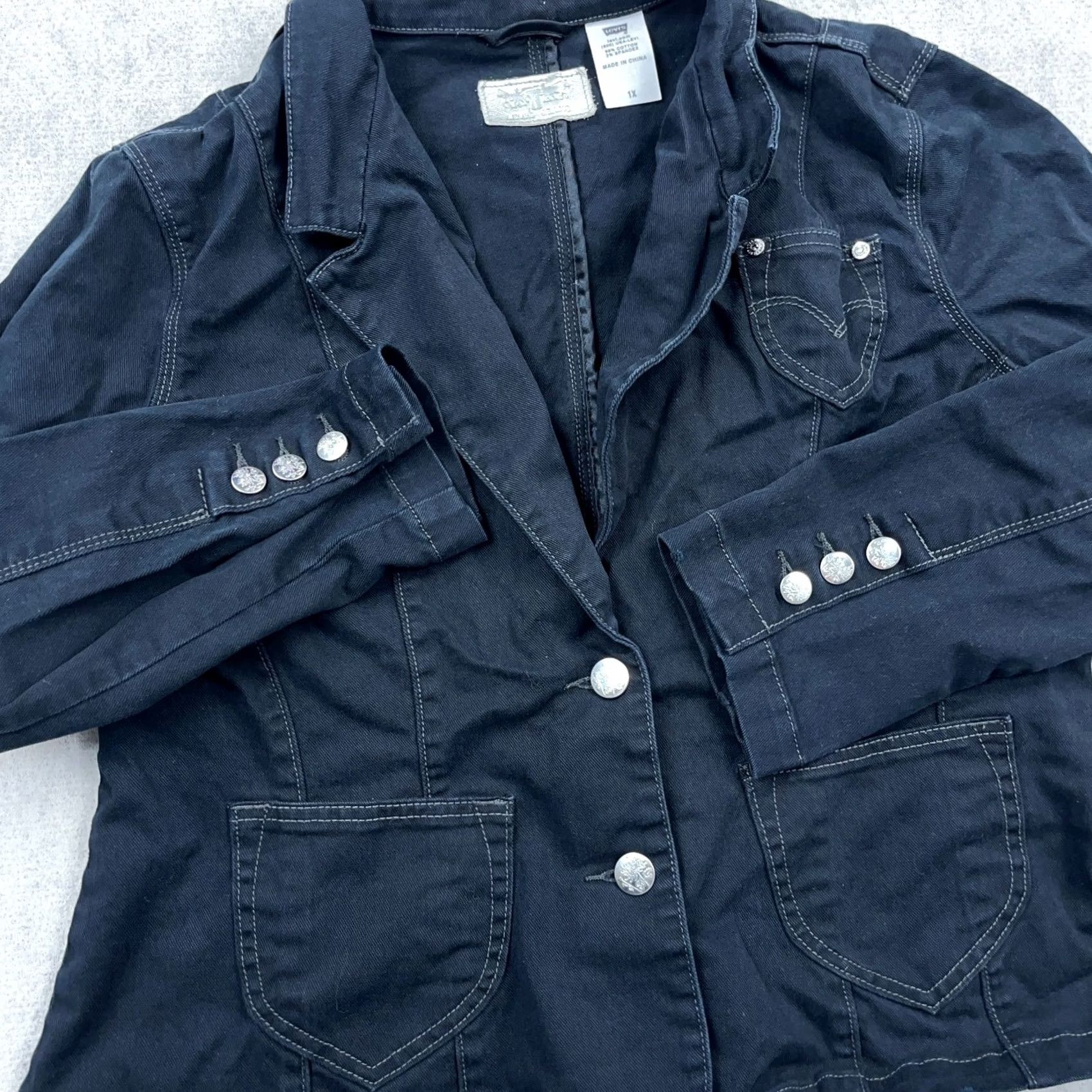 Levi's Levi's Denim Jacket Women 1X Black Regular Short Jacket Unlined Pockets Button VTG 80s 90s Hipster Modern Classic Biker Casual Workwear Ladies Mens? Size 40" / US 18 - 4 Thumbnail