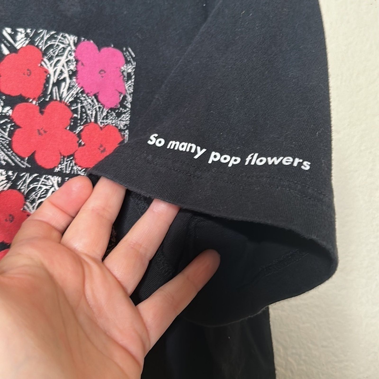 Andy Warhol × Uniqlo Uniqlo X Andy Warhol Pop Art Flowers Tee Black Size Medium Size US M / EU 48-50 / 2 - 7 Thumbnail