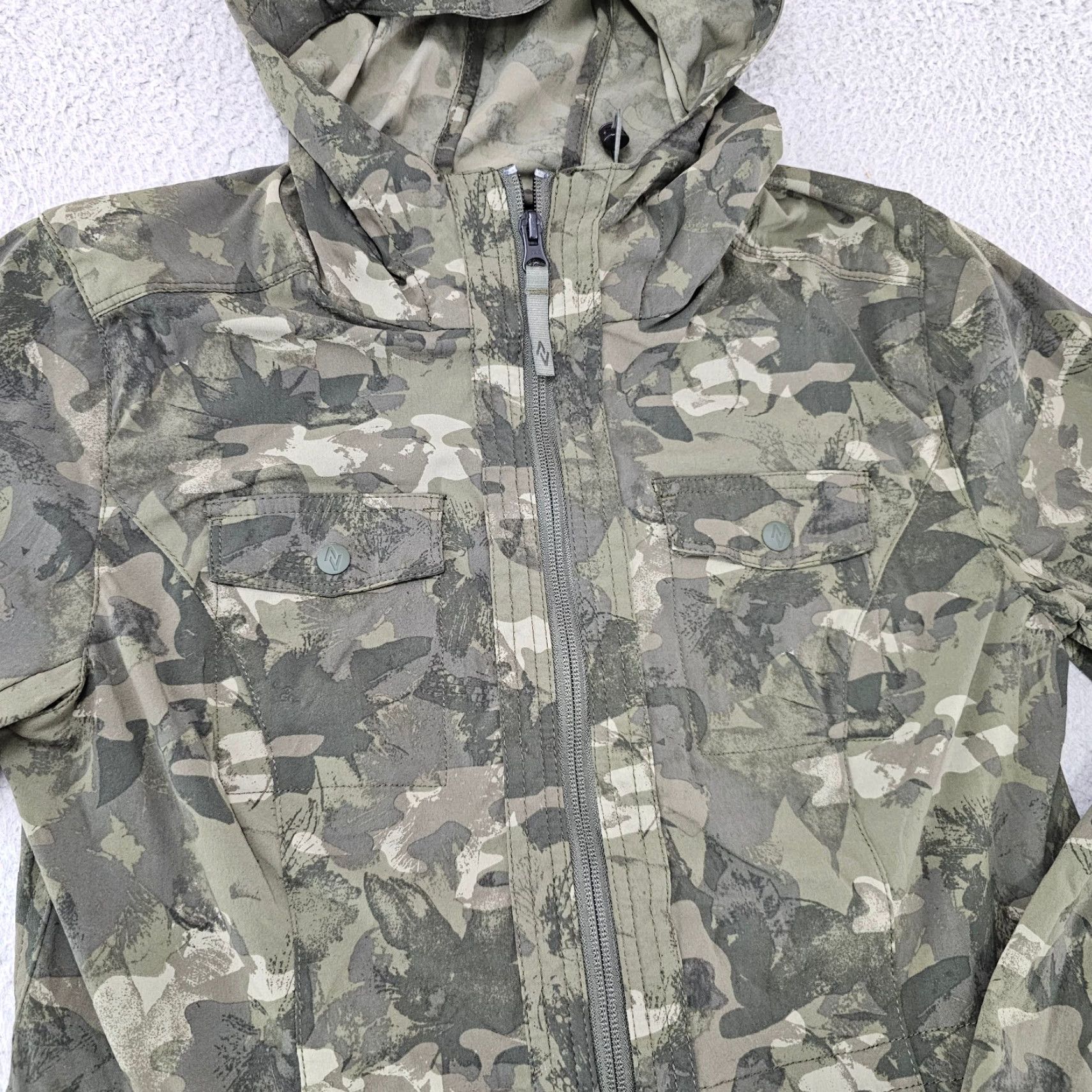 Eddie Bauer Eddie Bauer Travex Jacket Womens Small Green Camo Full Zip Hooded Outdoor Size S / US 4 / IT 40 - 2 Thumbnail
