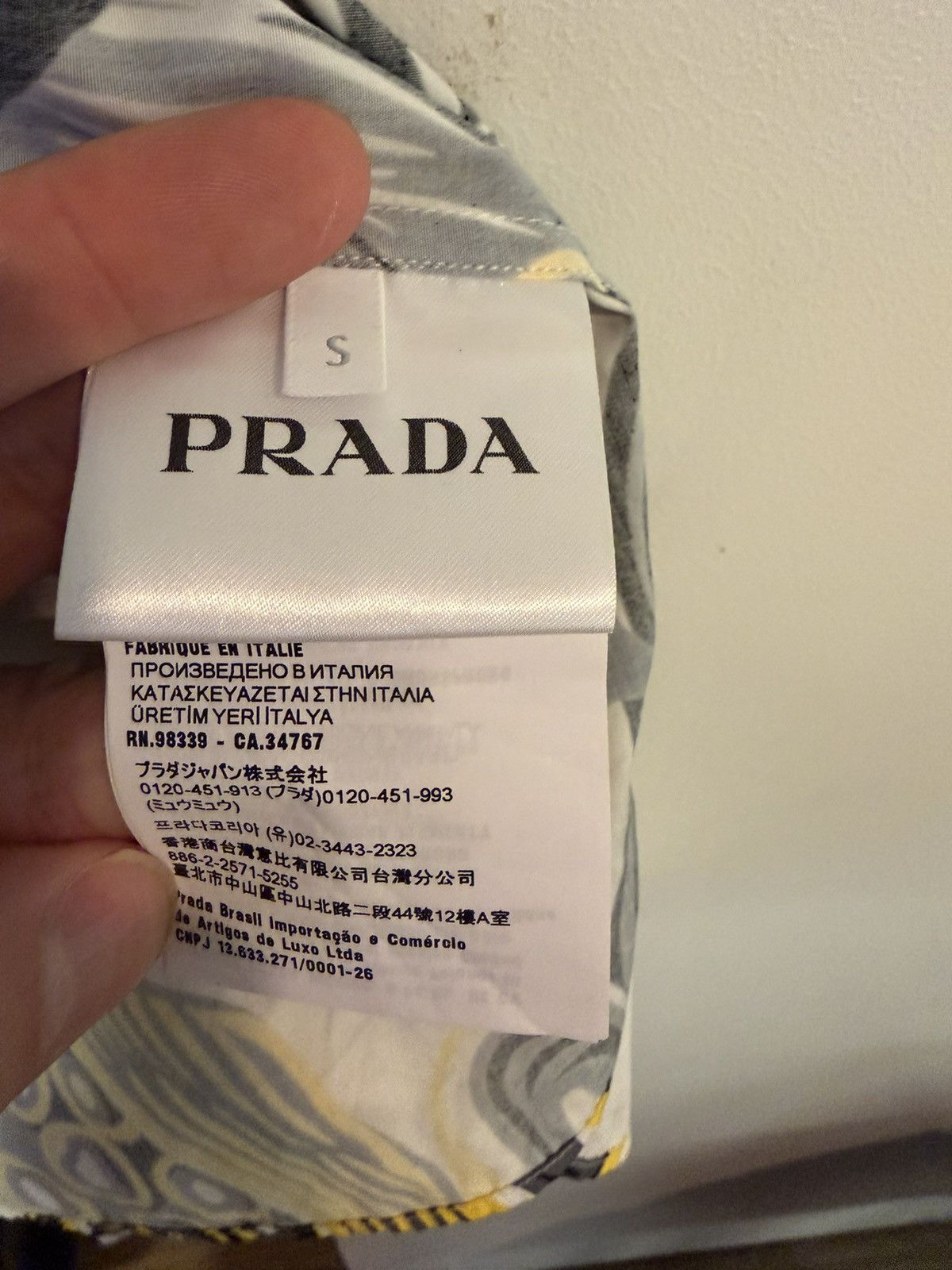 Prada PRINTED COTTON SHIRT WITH FRINGE Size US S / EU 44-46 / 1 - 11 Thumbnail