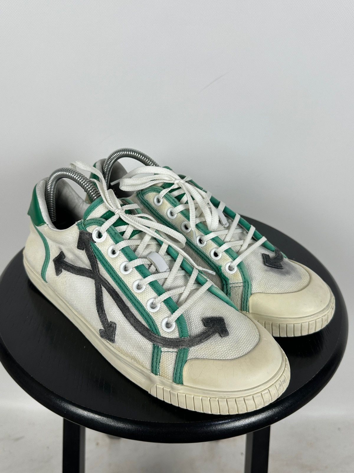 Off-White Off-White Vulcanized Virgil Abloh Low Top Sneakers Size US 9 / EU 42 - 1 Thumbnail
