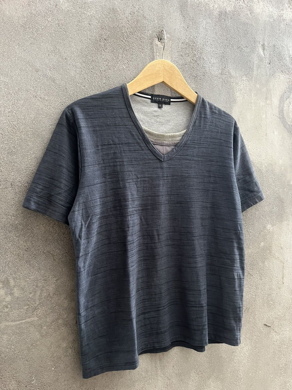 If Six Was Nine × Issey Miyake × Japanese Brand Open Pitch V-Neck Textured Tee - Charcoal Grey Size US L / EU 52-54 / 3 - 6 Thumbnail