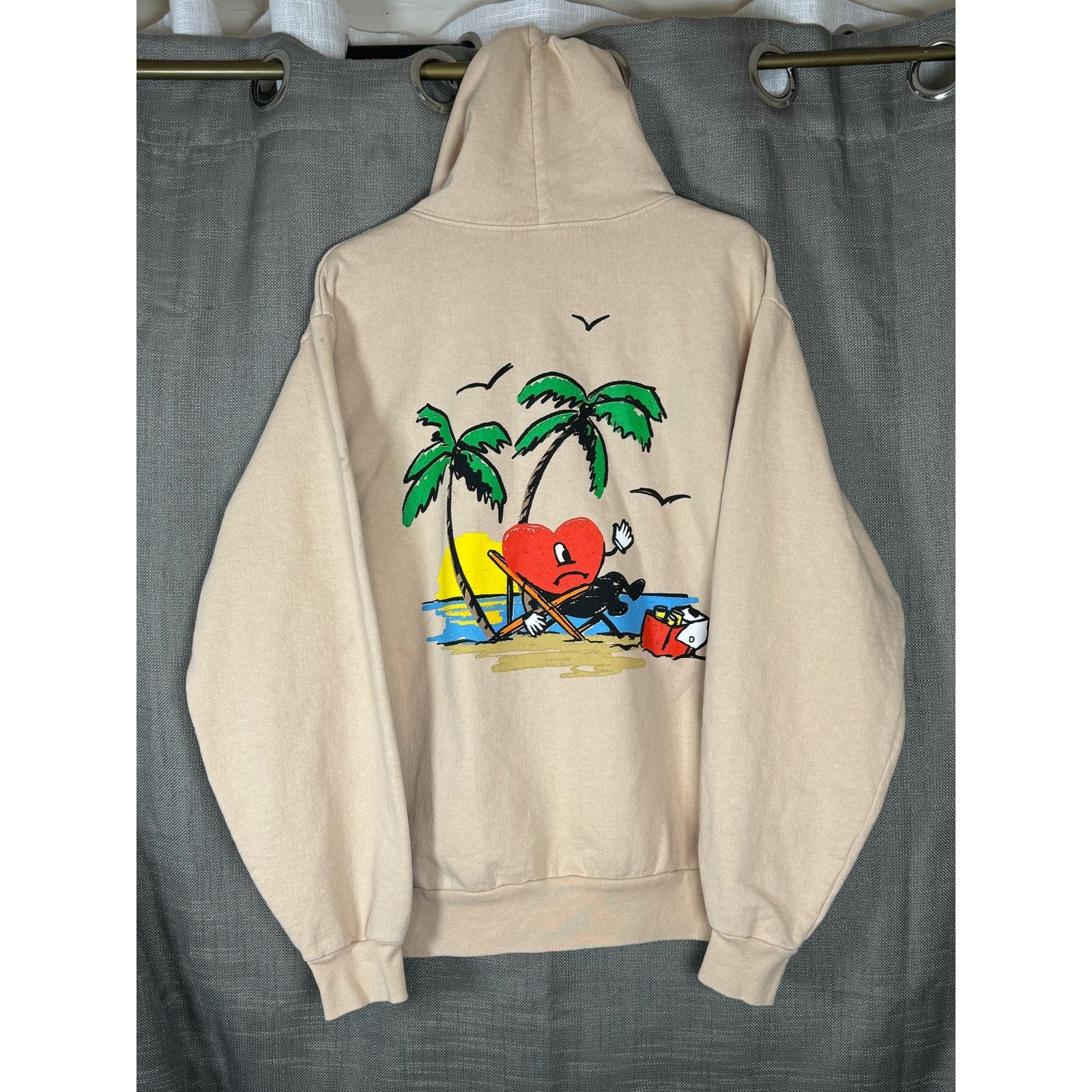 Other Bad Bunny Un Verano Sin Ti Worlds Hottest Tour Island Hoodie Size US S / EU 44-46 / 1 - 3 Thumbnail