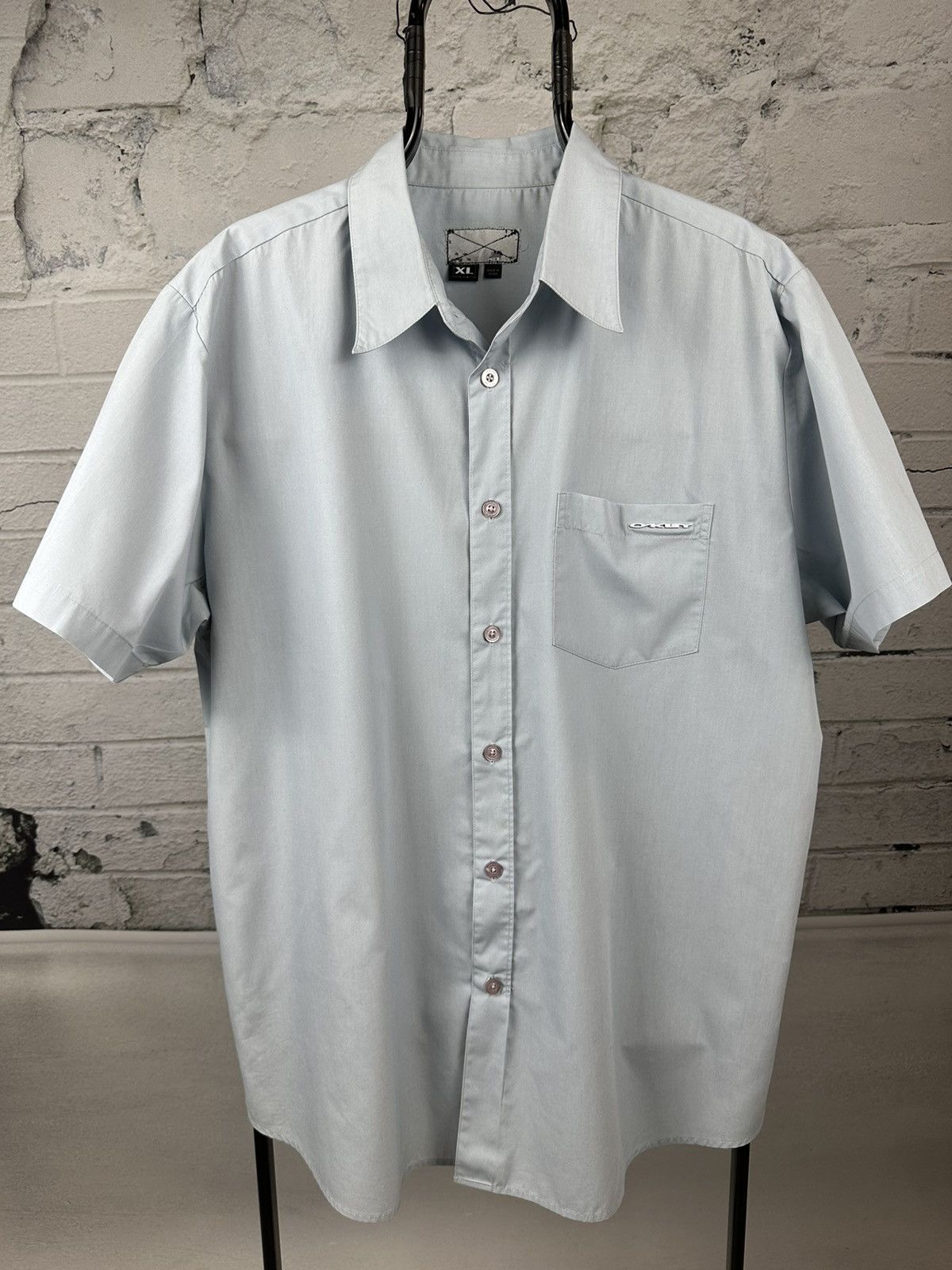 Oakley × Vintage 90’s Oakley Shirt button up Rayon Metal Logo Size US XL / EU 56 / 4 - 2 Thumbnail