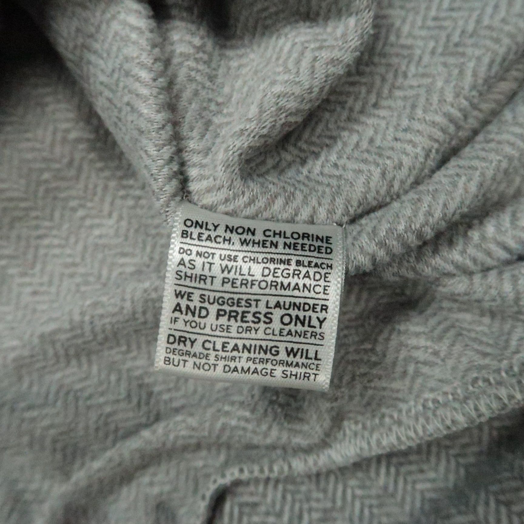 Mizzen+Main Mizzen Main Sweater Mens 2XL Gray Trim Fit Herringbone Pullover V Neck XXL Size US XXL / EU 58 / 5 - 4 Thumbnail