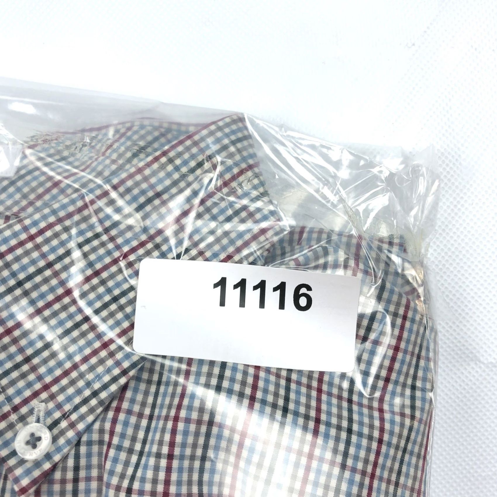Vintage Onward Reserve Men’s M Classic Fit Button Down Shirt Plaid 100% Cotton Non-Iron Shirt Mens Medium Size US M / EU 48-50 / 2 - 7 Thumbnail