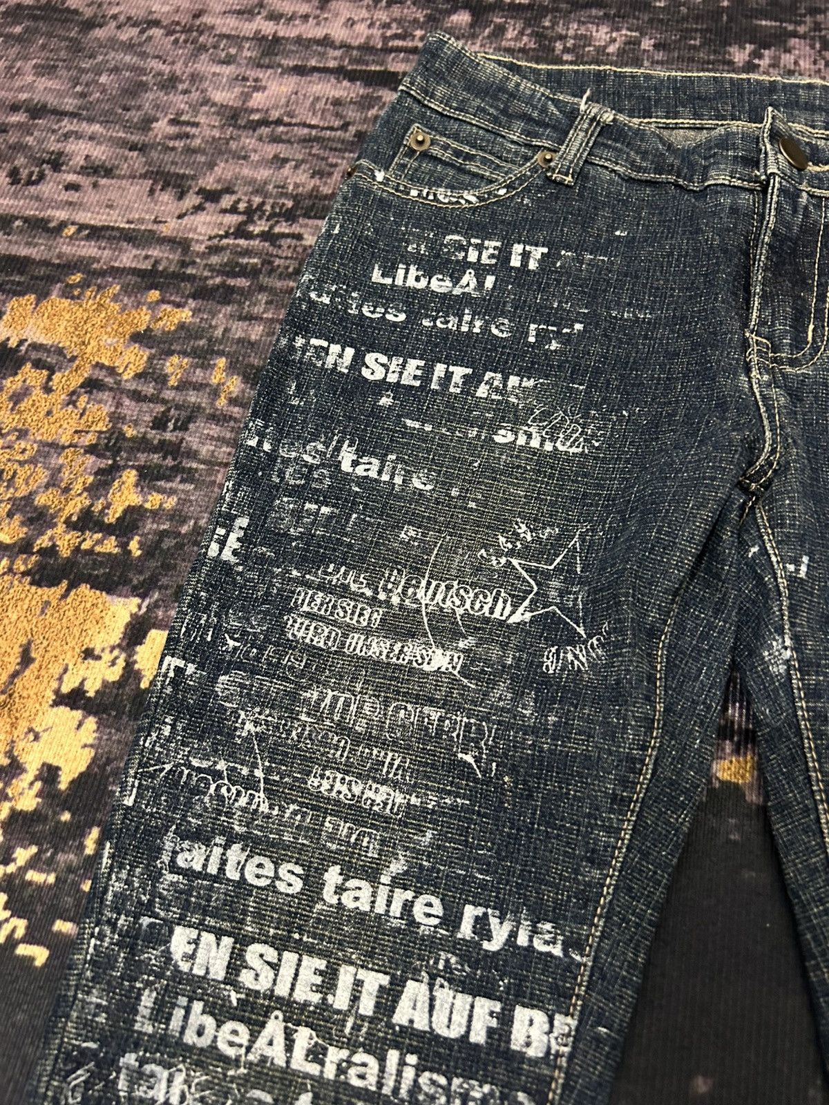 If Six Was Nine H.Naoto + DIE Poem Print Flare Jeans Size US 27 - 10 Thumbnail