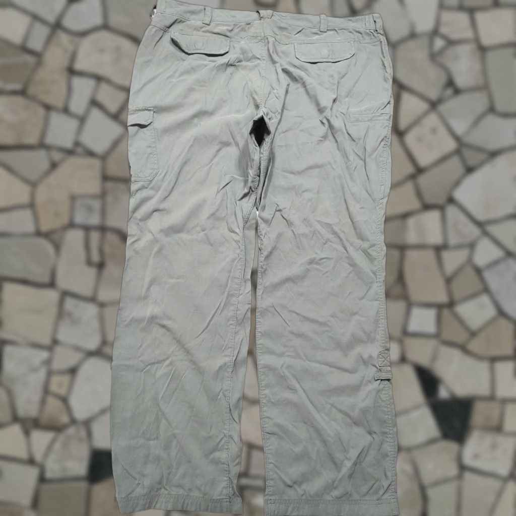 Vintage Duluth Trading Pants Women 18x31 DuluthFlex Roll Up Cargo Stretch Green Nylon Size 40" / US 18 - 1 Thumbnail