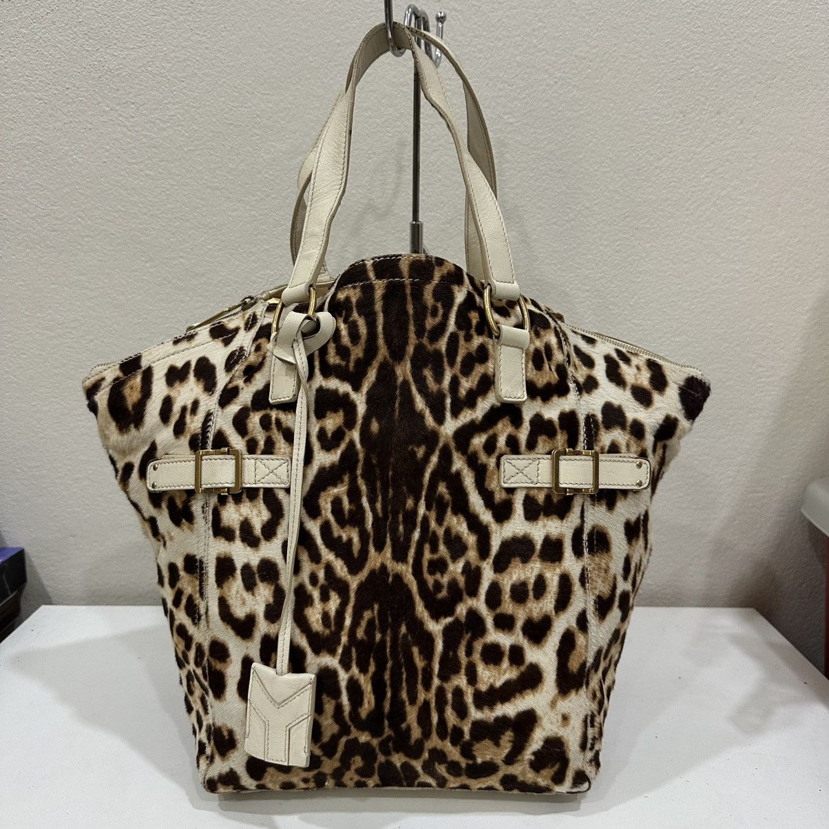 Yves Saint Laurent ‼️LASTDROP‼️ YVES SAINT LAURENT LEOPARD PRINT PONY HAIR LARGE Size ONE SIZE - 2 Thumbnail