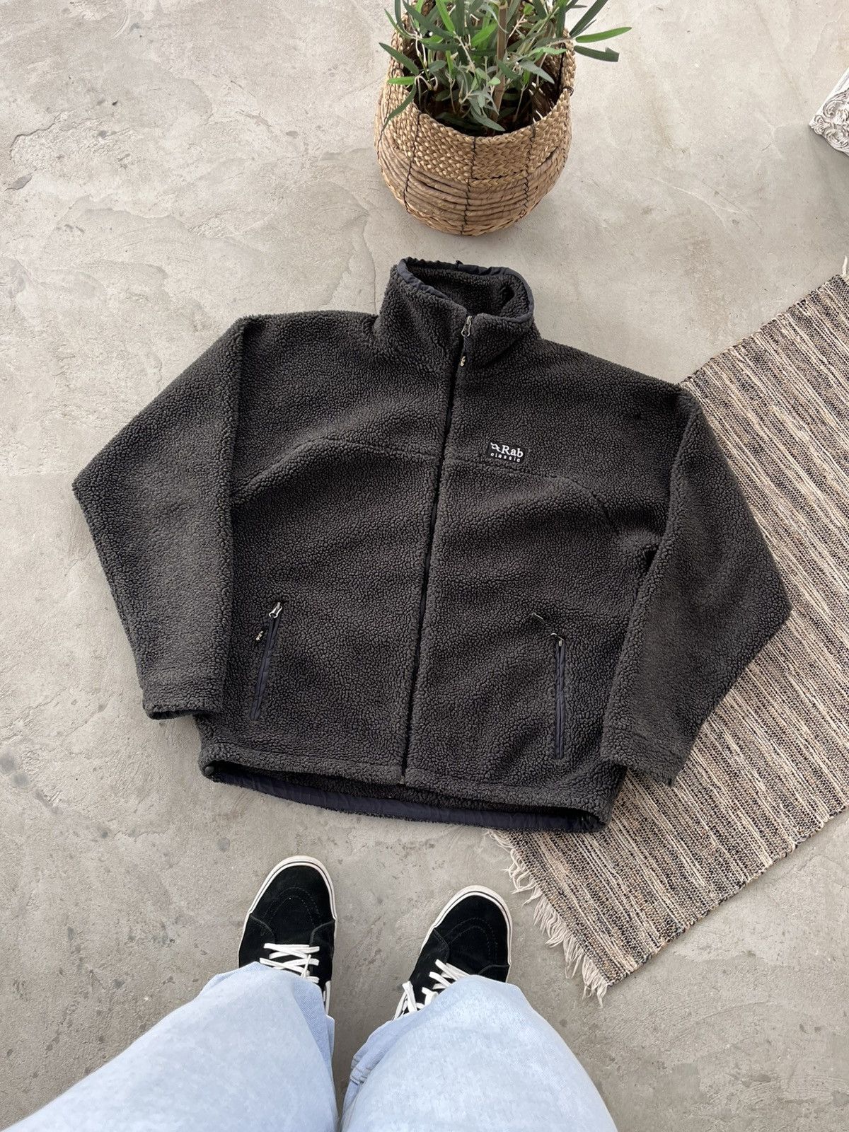 Rab Vintage Outdoor Rab Heavy Teddy Grey Fleece Jacket Y2K Size US XL / EU 56 / 4 - 1 Thumbnail