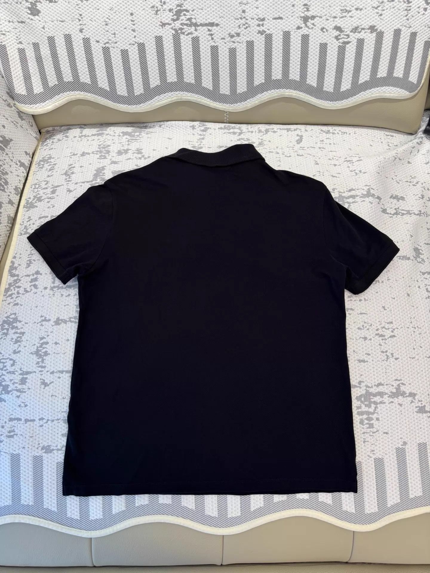 Louis Vuitton LOUIS VUITTON Solid Black Short Sleeve Polo Shirt S Size US S / EU 44-46 / 1 - 5 Thumbnail