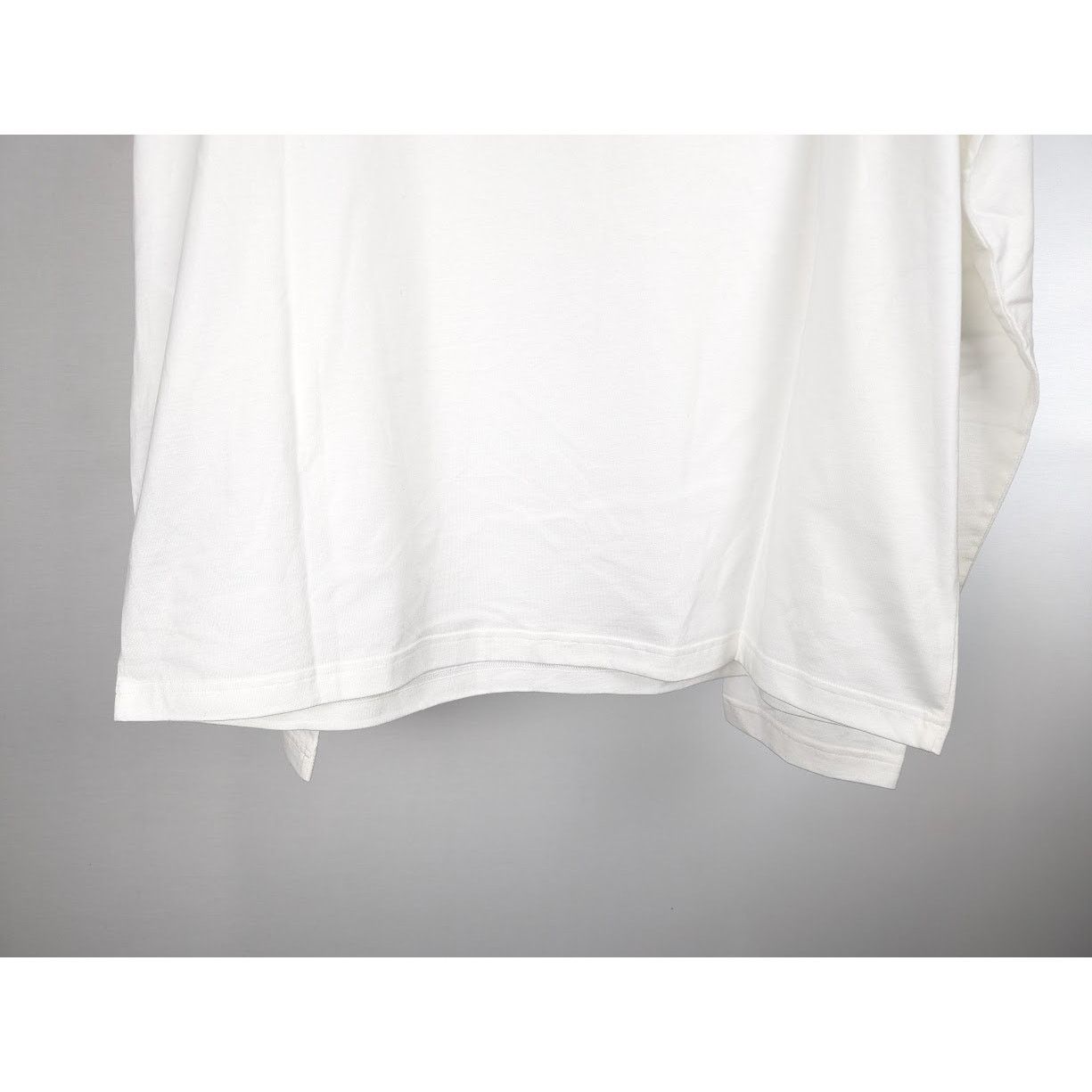 Balenciaga o1rshd1 Long Sleeve T-Shirt in White Size US M / EU 48-50 / 2 - 16 Thumbnail