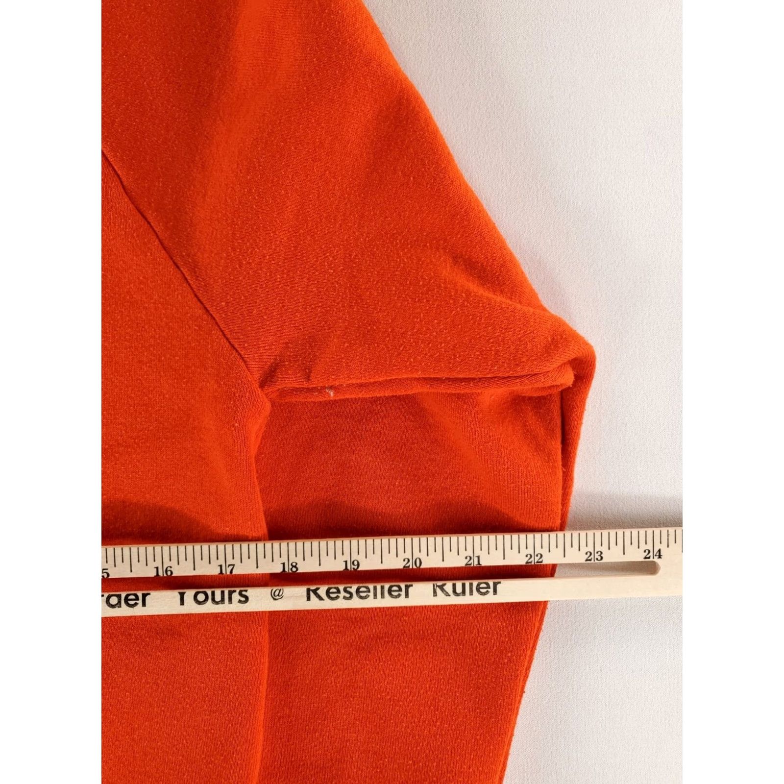 Jerzees VINTAGE Jerzees Sweatshirt Long Sleeve 90s Made USA Orange Mens M Shirt Pullover Blank Mens M Orange VTG 90s Sweatshirt Jerzees Size US M / EU 48-50 / 2 - 5 Thumbnail