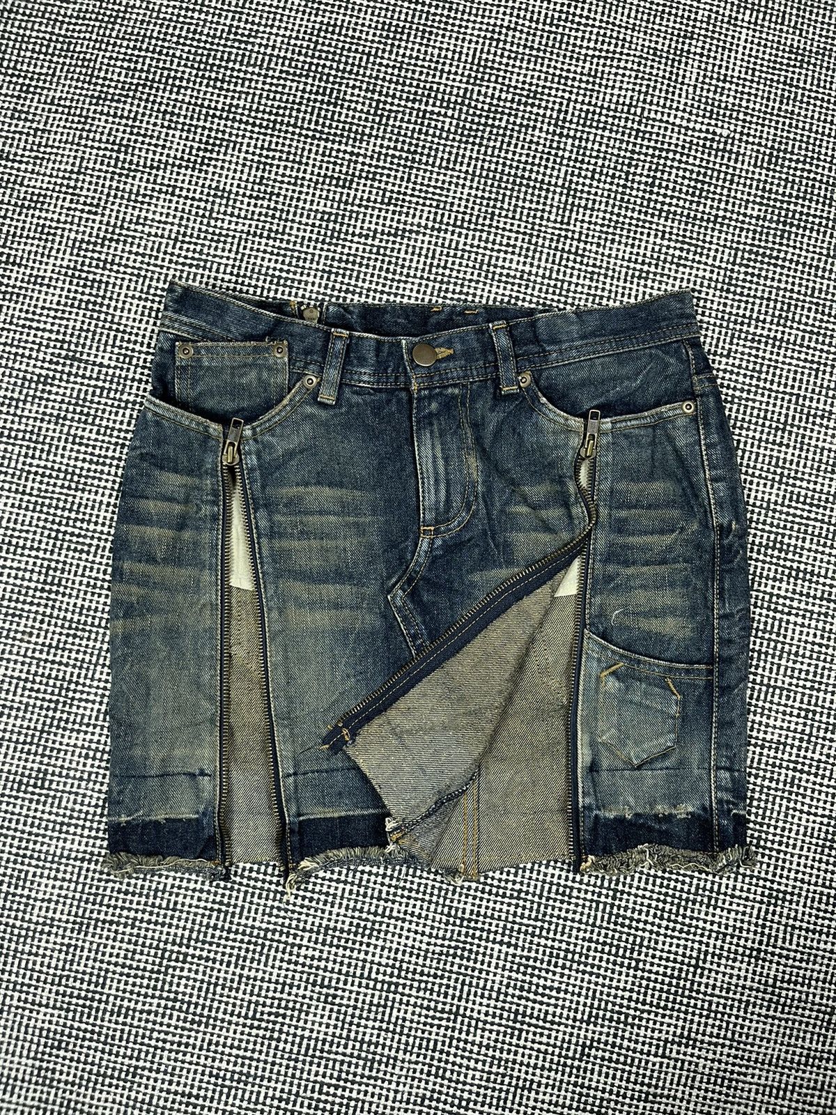 Japanese Brand × Vintage y2k avant garde mud wash multi zip mini skirt denim Size 28" / US 6 / IT 42 - 3 Thumbnail