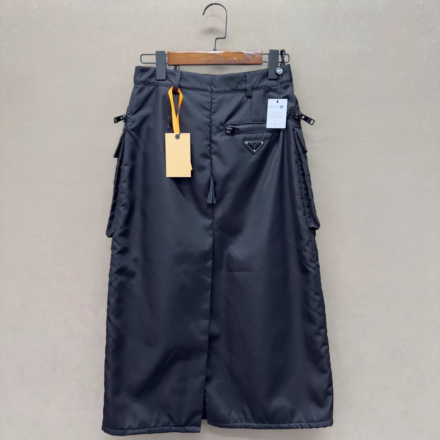 Prada Prada Black Nylon Pocket Skirt 38 New With Tags Size 26" / US 2 / IT 38 - 4 Thumbnail