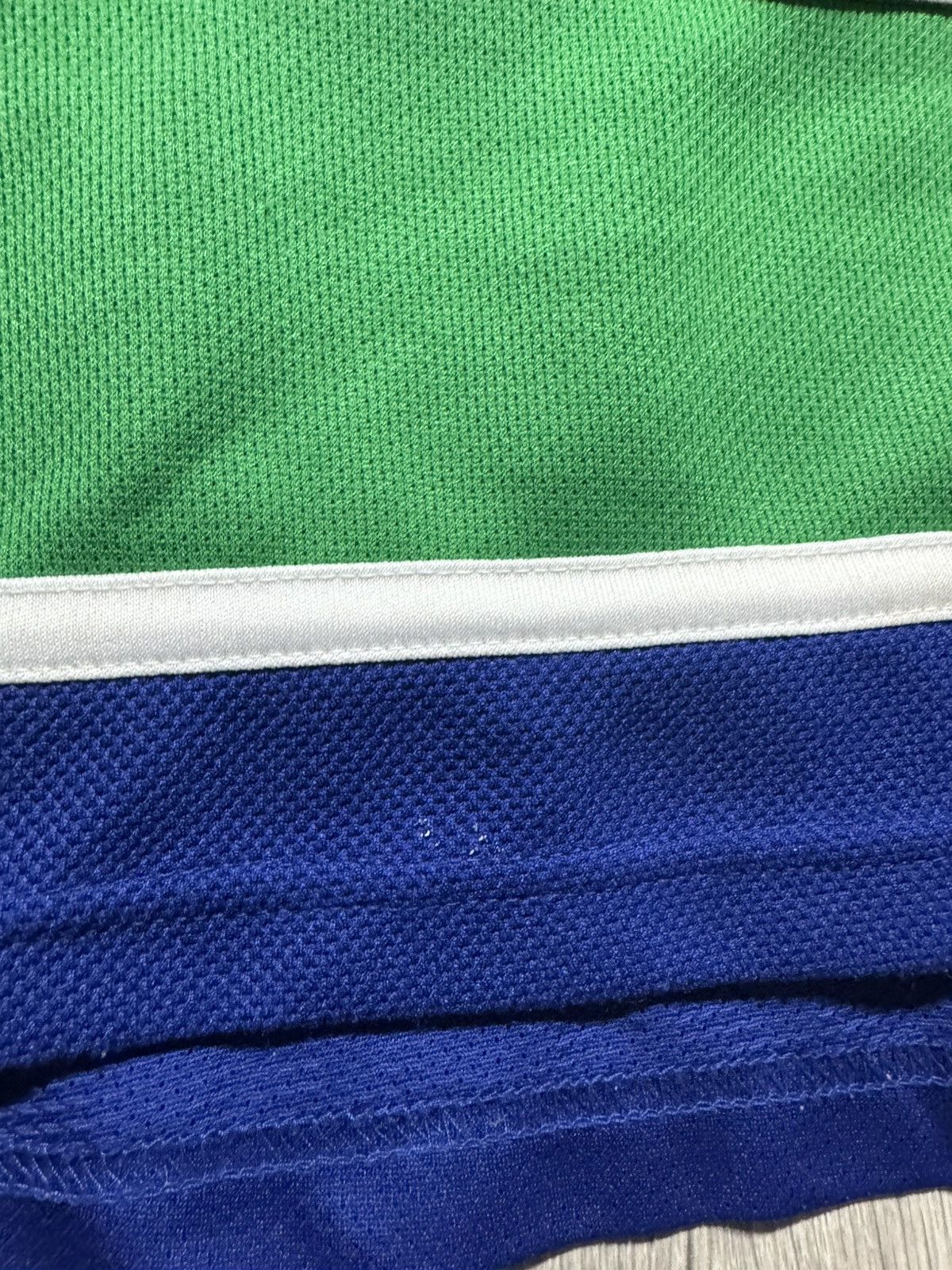 NHL × Reebok × Vintage Vancouver CANUCKS Reebok PREMIER NHL Jersey Size US XL / EU 56 / 4 - 8 Thumbnail
