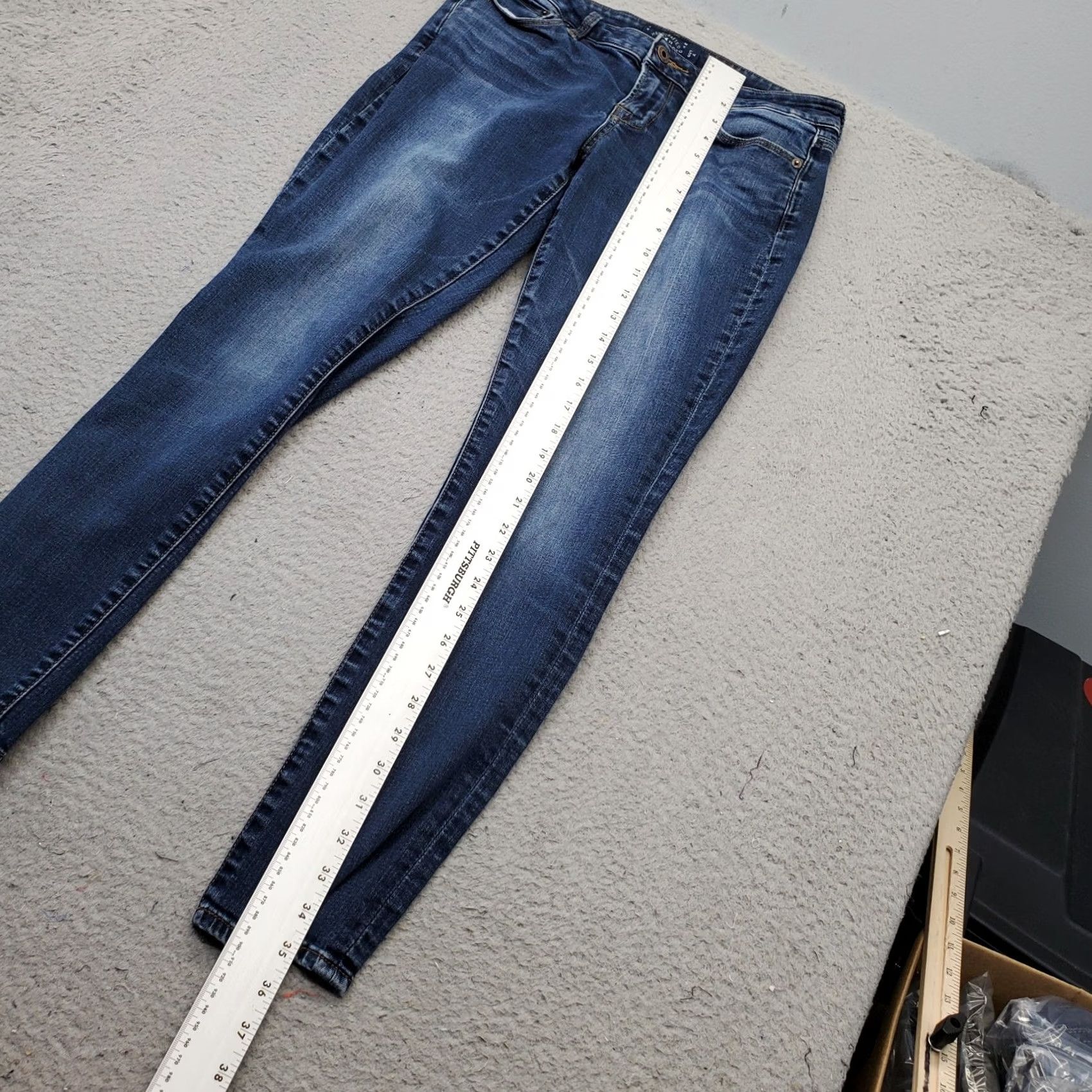 Lucky Brand Lucky Brand Jeans Womens Navy Denim 5-Pocket Faded Whiskered Straight Leg Size 4 Pants Size 27" / US 4 / IT 40 - 4 Thumbnail