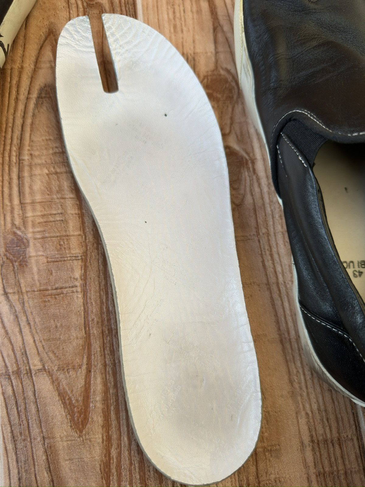 Maison Margiela Maison Margiela Leather Tabi Vans Low top Sneaks Size US 10 / EU 43 - 22 Thumbnail