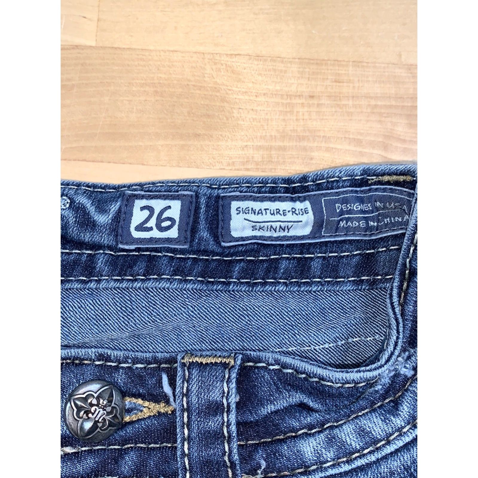 Miss Me Miss Me Cut Off Shorts Womens 26 Denim Rhinestone Cross Raw Hem City Grunge Bedazzled Vintage No Size 26" / US 2 / IT 38 - 4 Thumbnail
