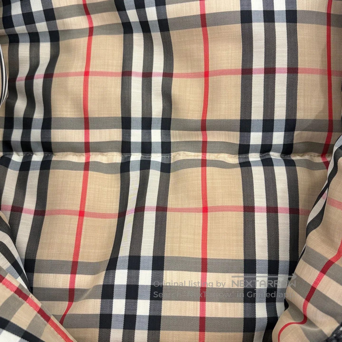 Burberry Burberry Classic checkered sleeve with adhesive label logo Size US L / EU 52-54 / 3 - 7 Thumbnail
