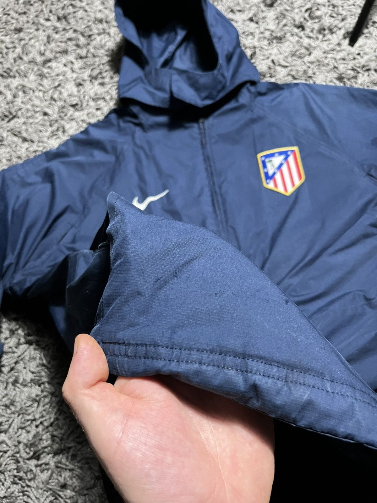Nike NIKE ATLETICO MADRID 2004/2005 FOOTBALL NYLON JACKET Size US L / EU 52-54 / 3 - 4 Thumbnail