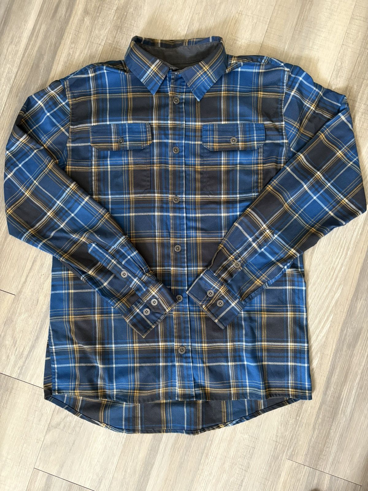 Swissgear Swiss Tech Navy flannel Button Up Size US M / EU 48-50 / 2 - 1 Thumbnail