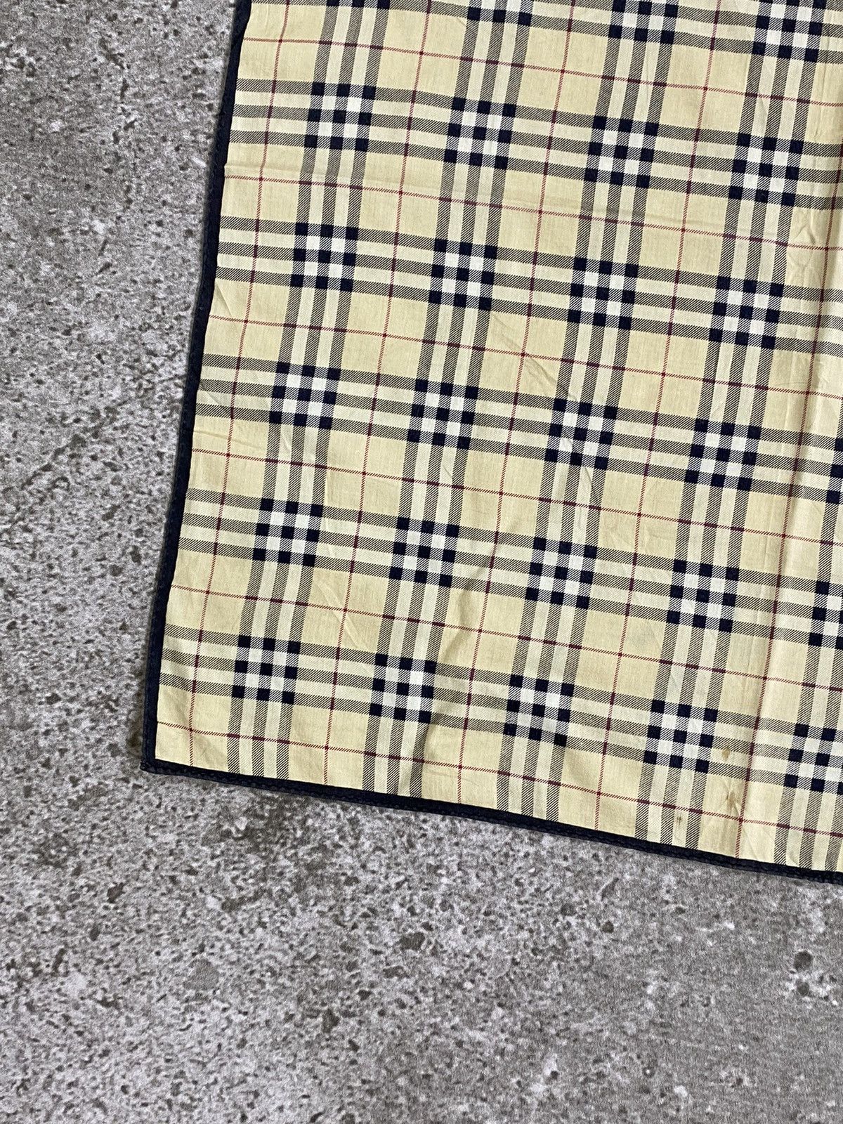 Burberry Burberry Handkerchief / Bandana / Neckerchief Size ONE SIZE - 6 Thumbnail