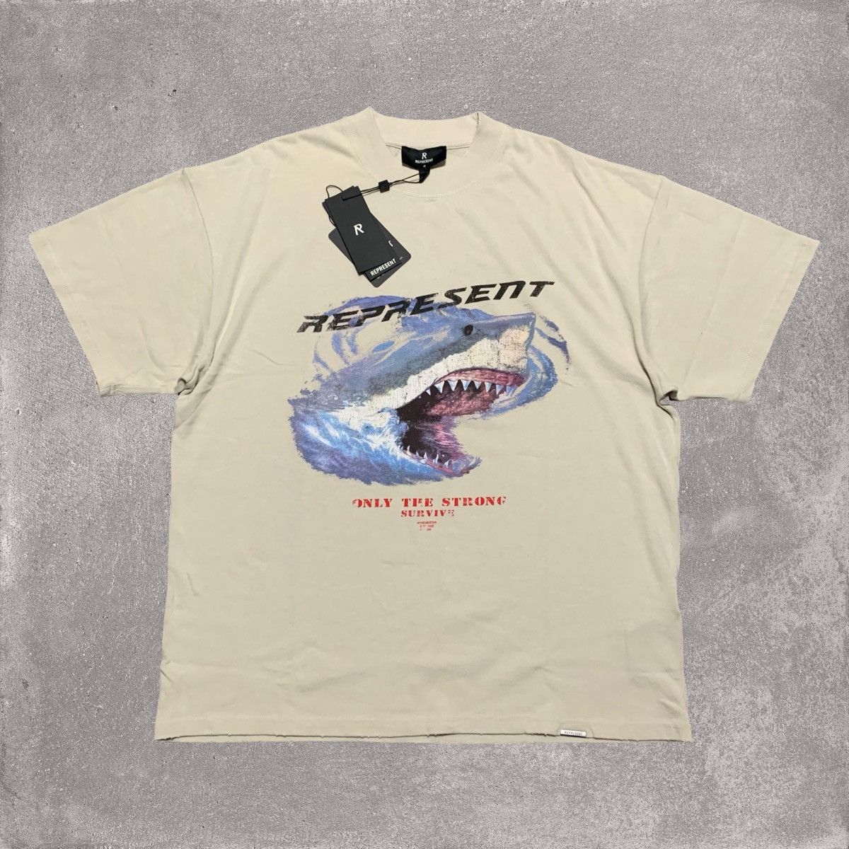 Represent Clo. Represent Medium Shark Vintage White Tee Only The Strong Size US M / EU 48-50 / 2 - 1 Thumbnail