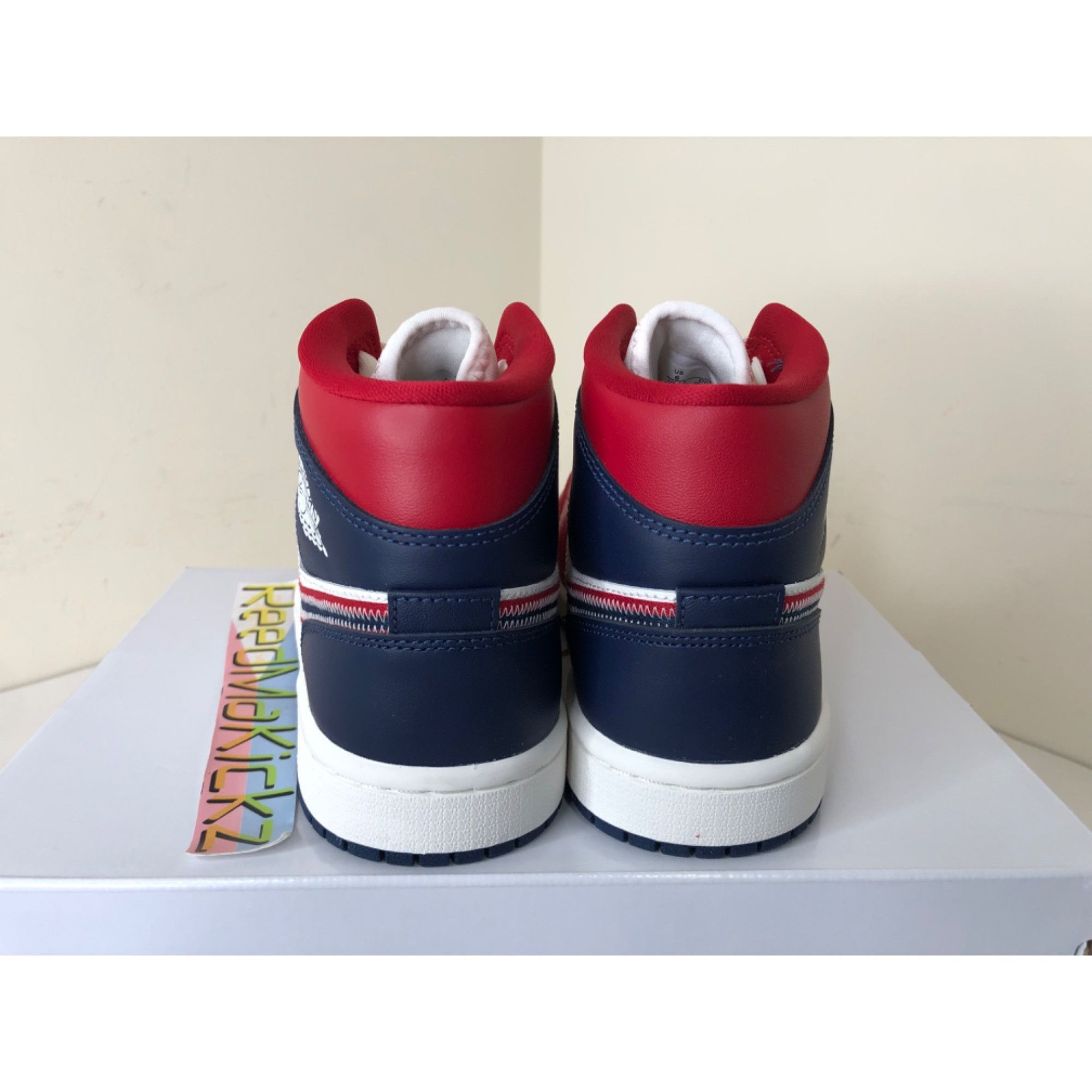 Jordan Brand Jordan 1 Mid SE USA White Red womens 5.5us Size US 5.5 / IT 35.5 - 4 Thumbnail