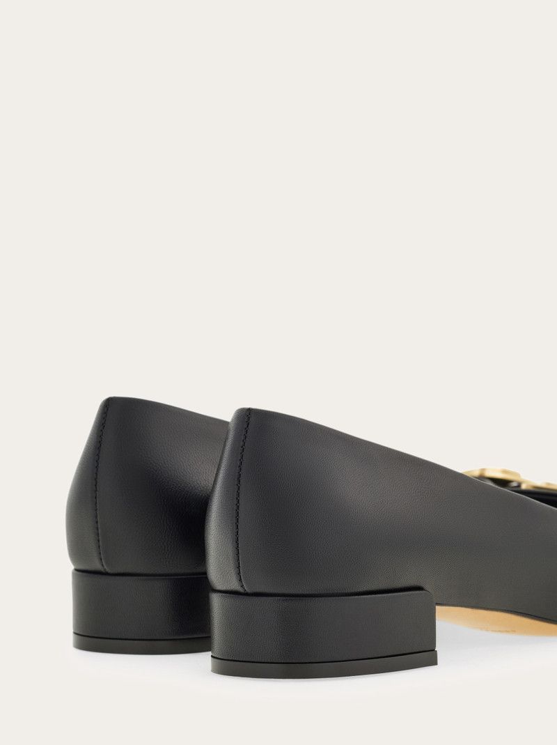 Salvatore Ferragamo o1s1rm0526 New Vara Plate Ballet Flats in Black Size US 8 / IT 38 - 7 Thumbnail