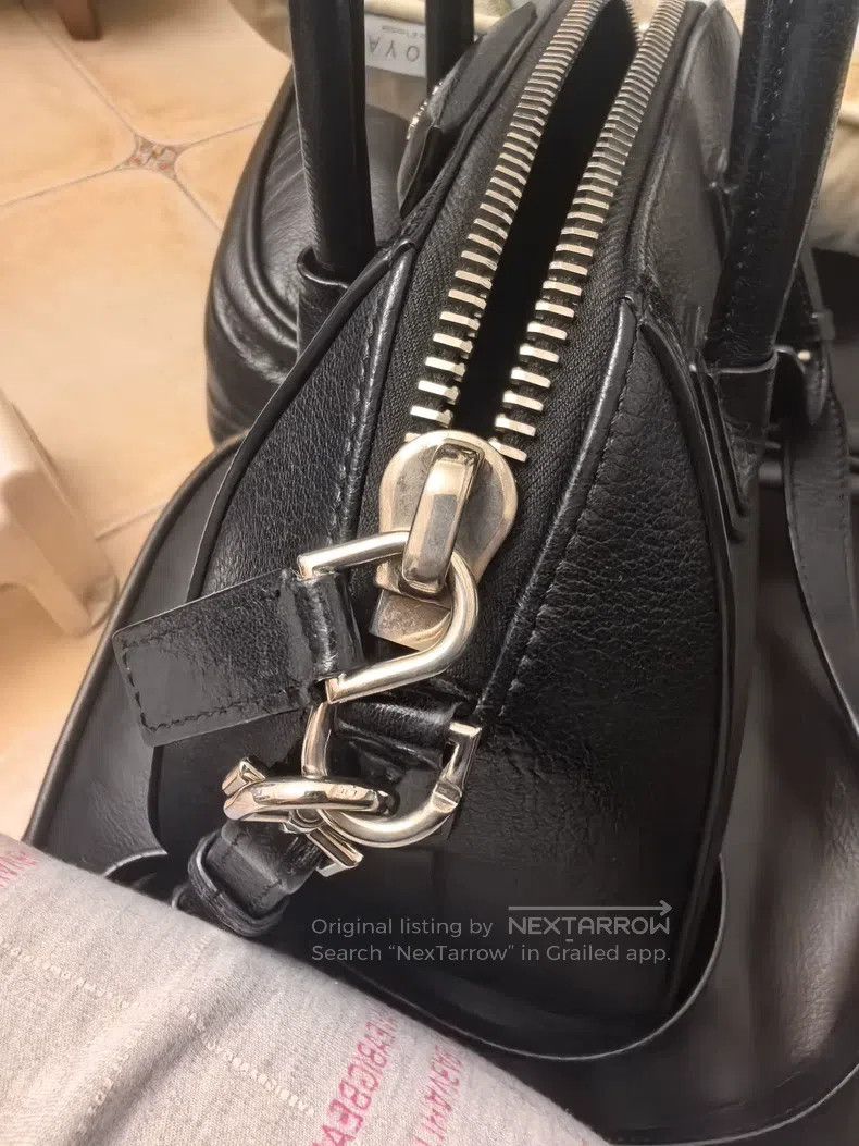Givenchy Givenchy Classic Bag Size ONE SIZE - 3 Thumbnail