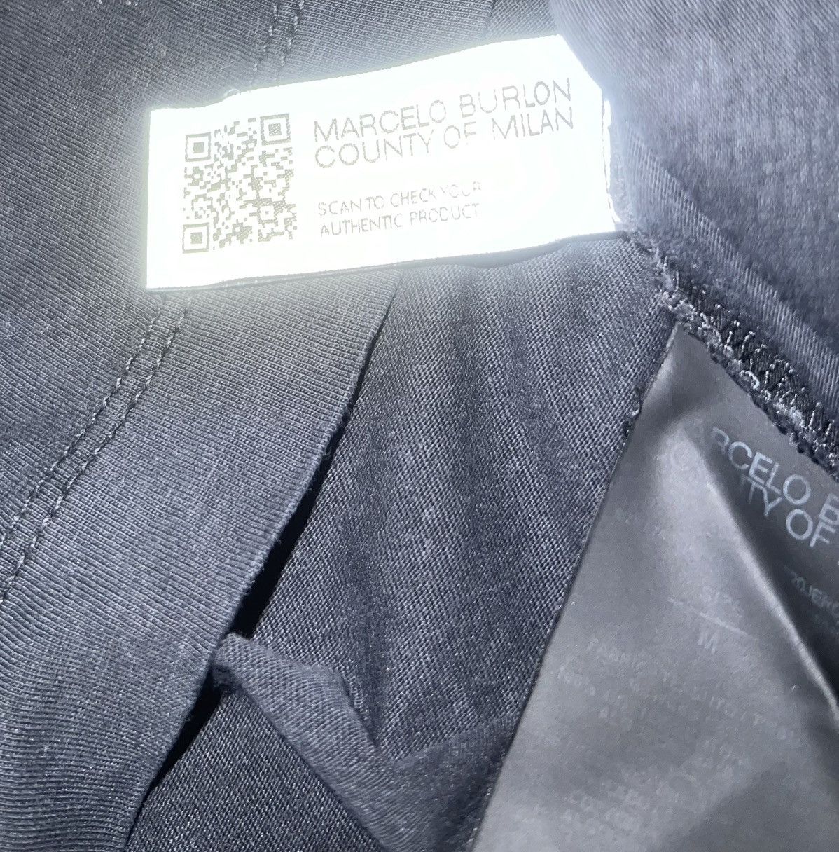 Marcelo Burlon Marcelo Burlon County of Milan Lion Shirt size Medium Size US M / EU 48-50 / 2 - 7 Thumbnail