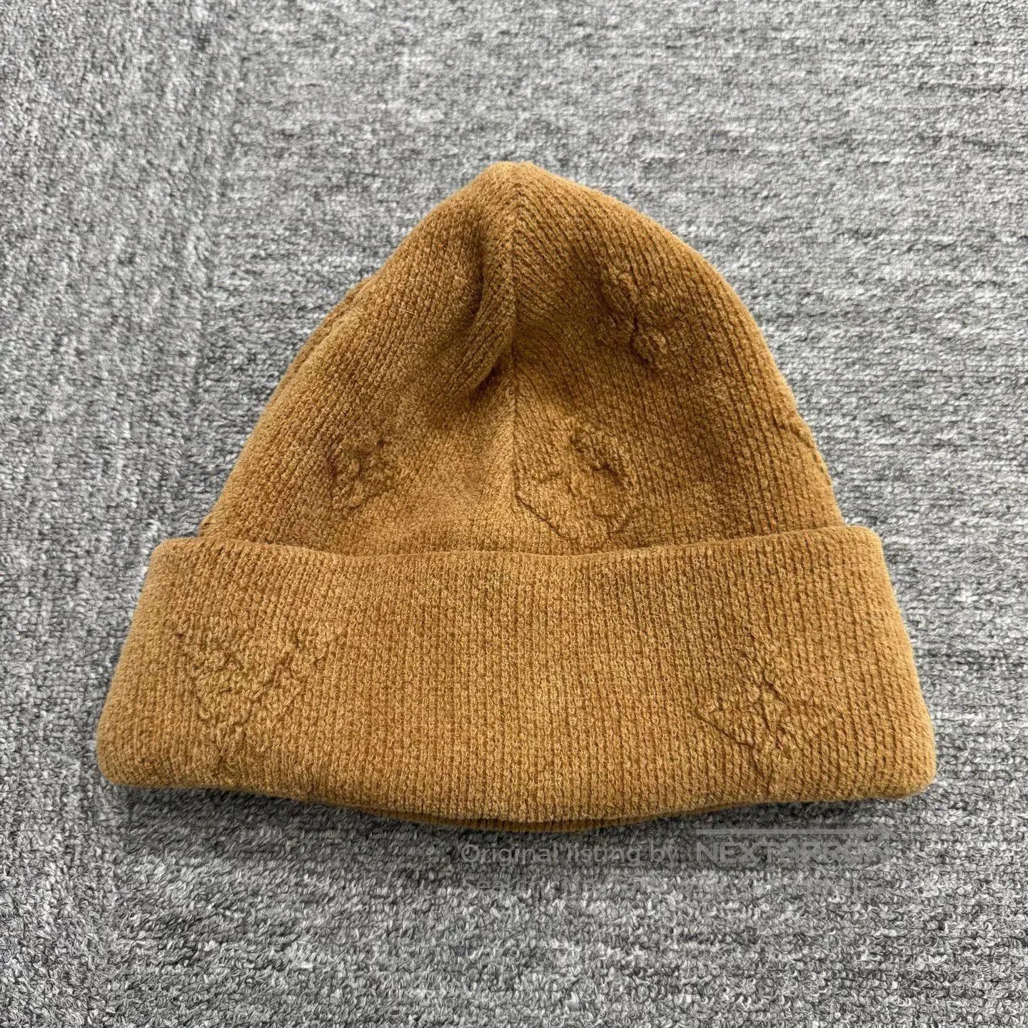 Louis Vuitton louis vuitton brown knit beanie hat. Size ONE SIZE - 3 Thumbnail