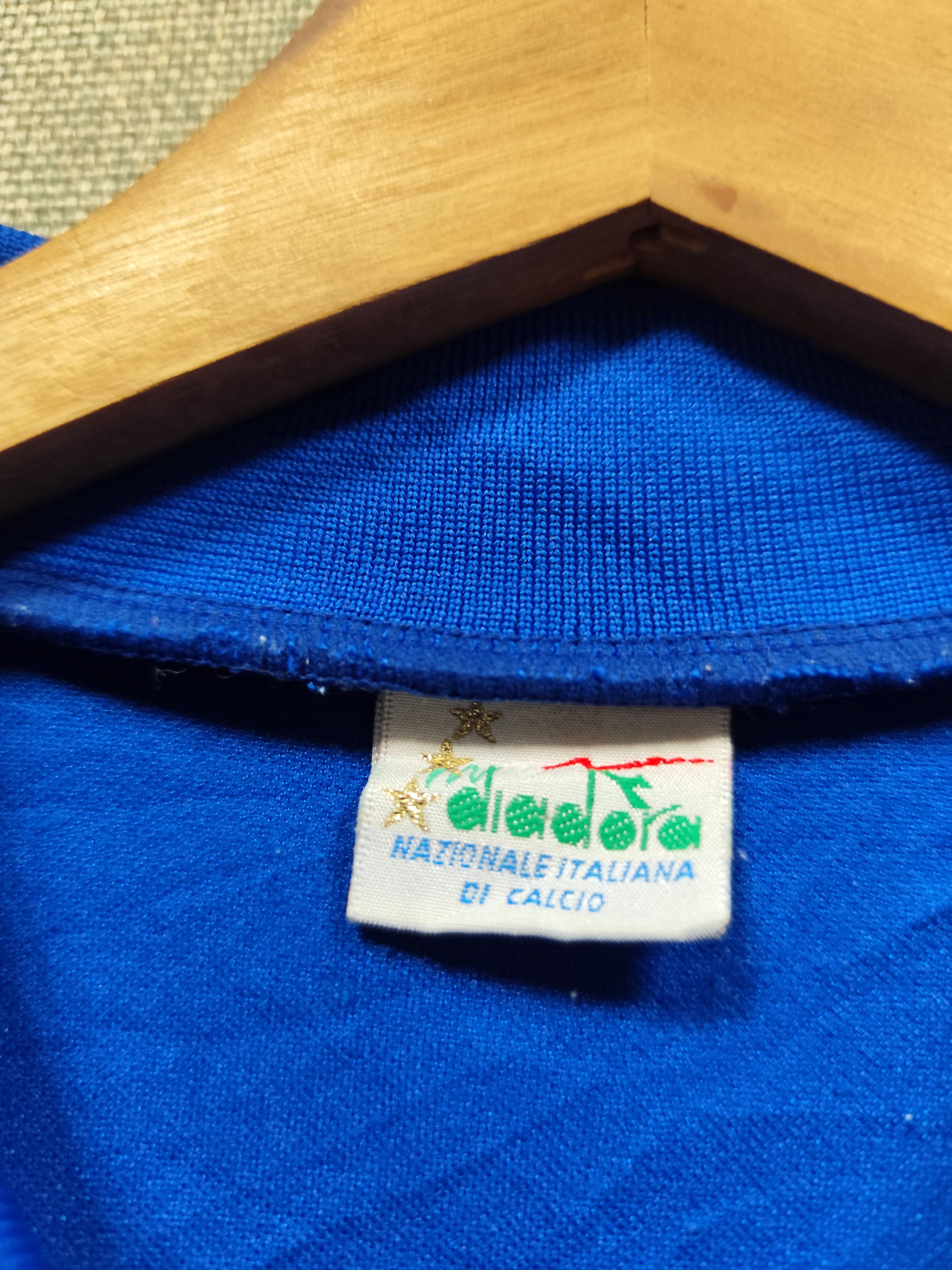 Diadora Vintage 1990 italy home kit jersey Size US M / EU 48-50 / 2 - 6 Thumbnail