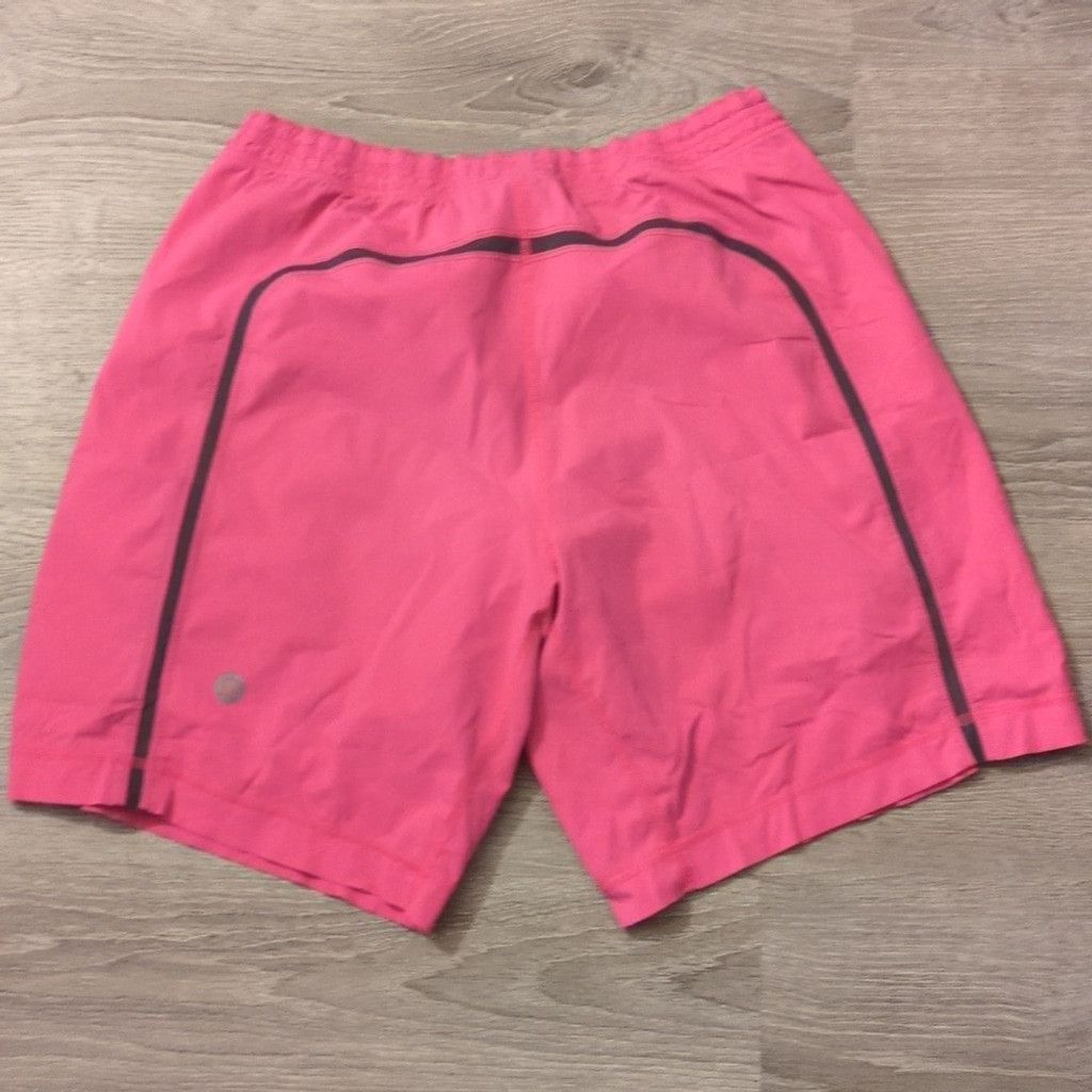 Lululemon Lululemon pink pace breaker shorts medium? Size US 28 / EU 44 - 8 Thumbnail